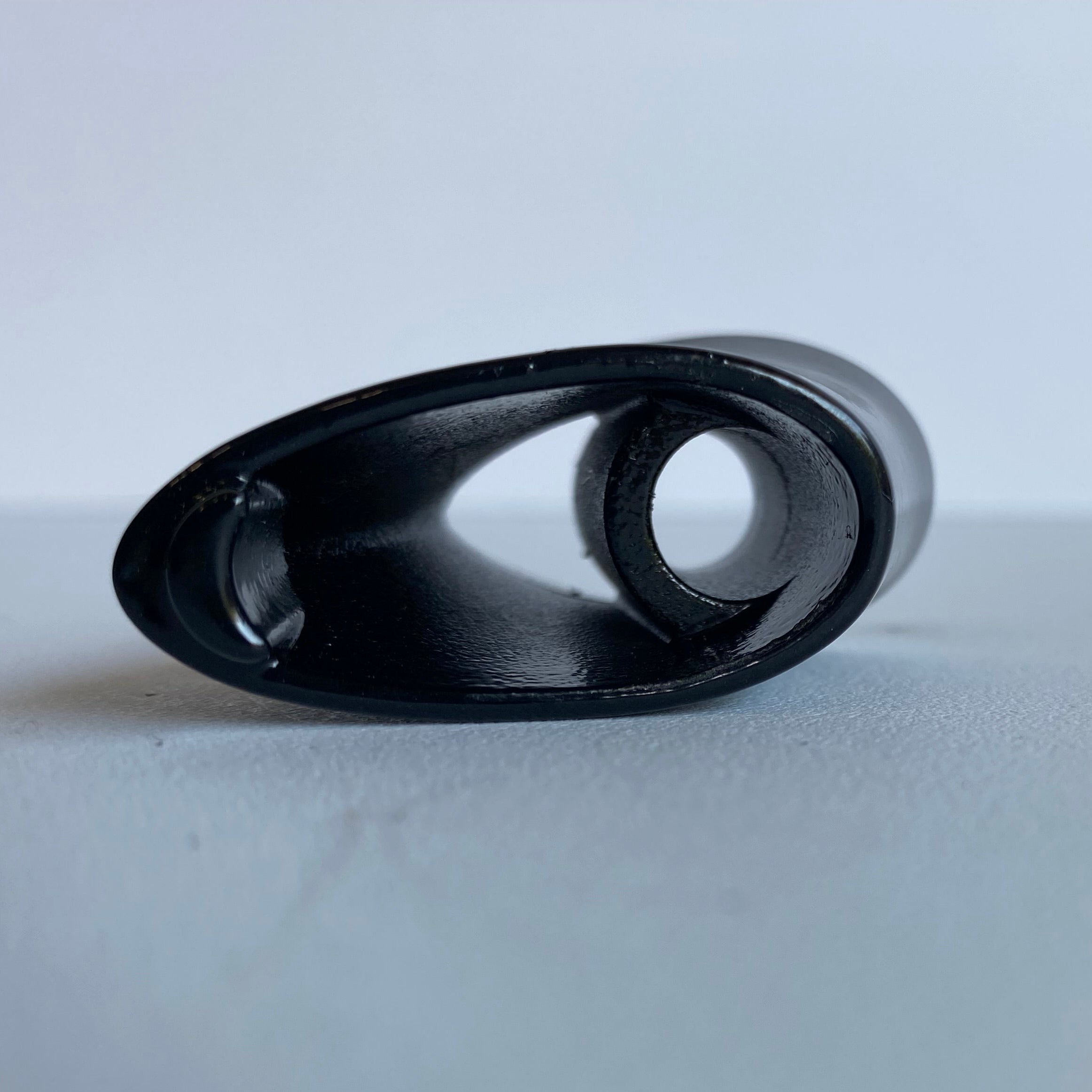 Support noir de clignotant arrière Softail Harley Davidson REF OEM 69933-08