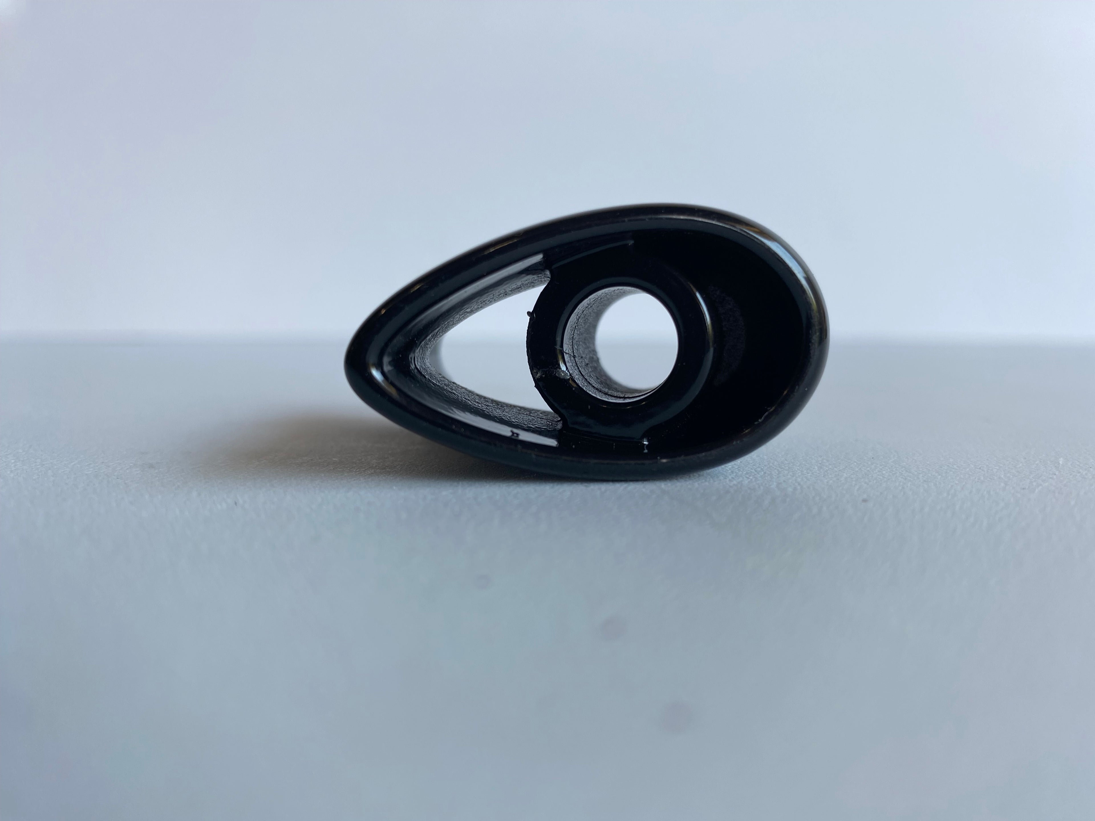 Support noir de clignotant arrière Softail Harley Davidson REF OEM 69933-08
