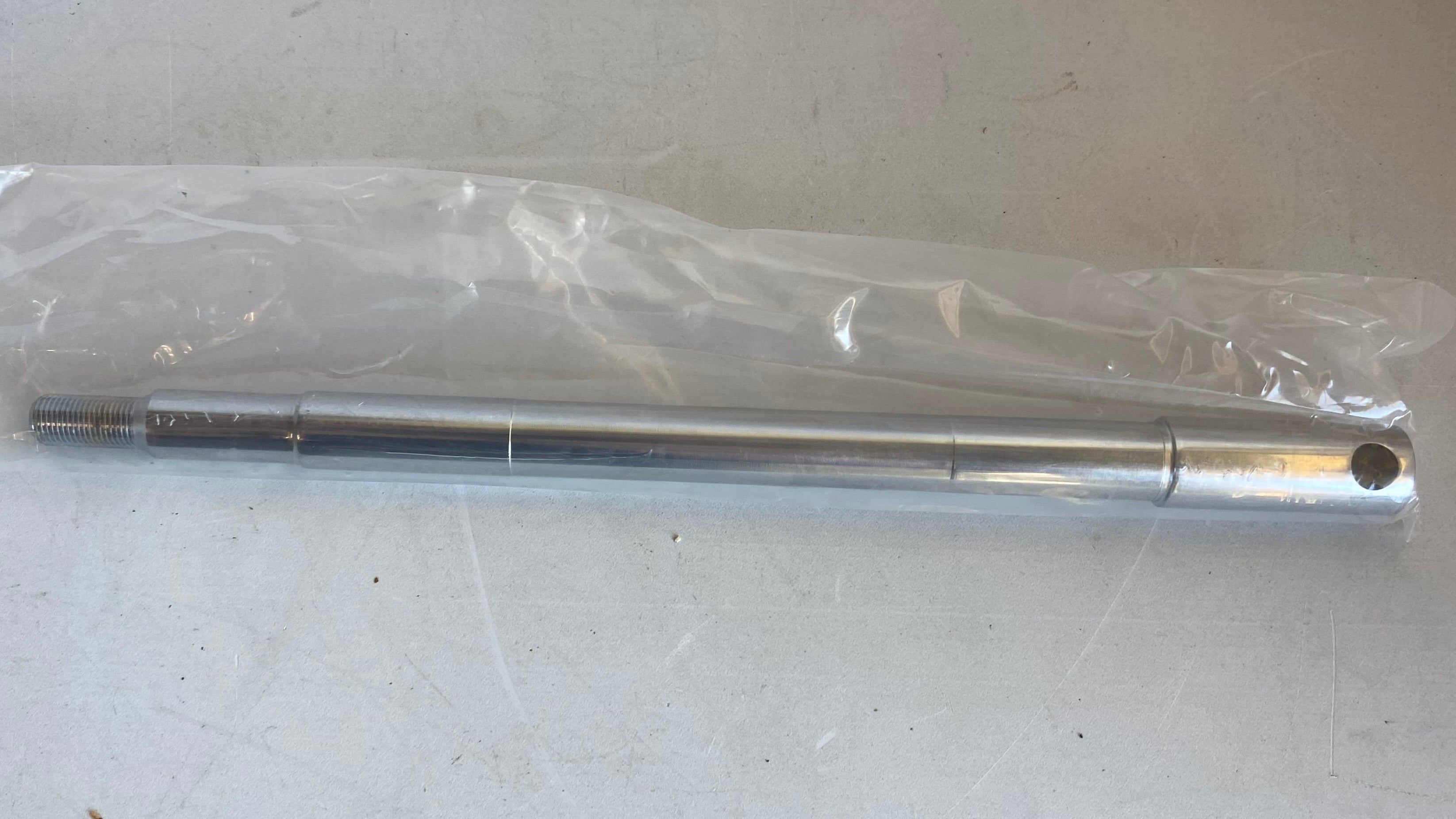 Axe de roue avant chromée 327 mm & Ø 3/4" Harley Davidson REF OEM 43346-83B
