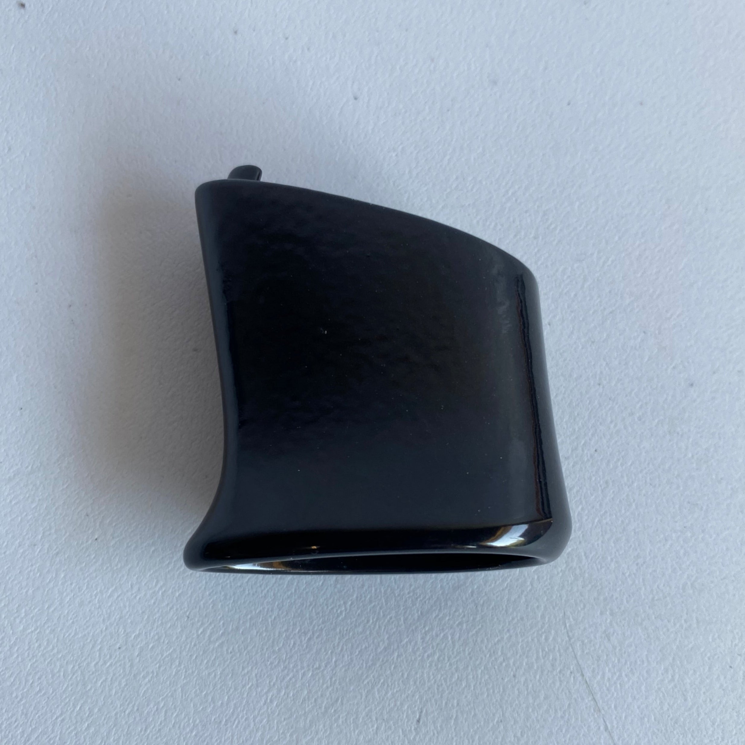 Support noir de clignotant arrière Softail Harley Davidson REF OEM 69933-08