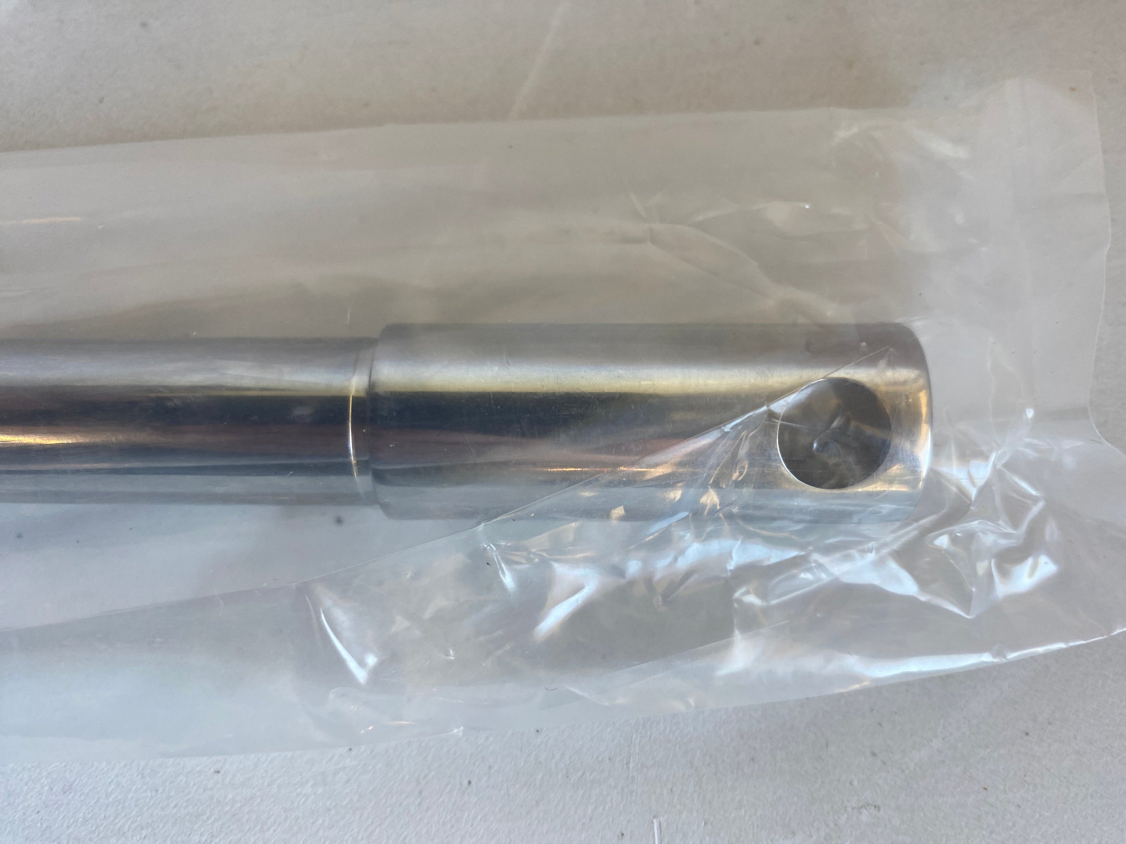 Axe de roue avant chromée 327 mm & Ø 3/4" Harley Davidson REF OEM 43346-83B