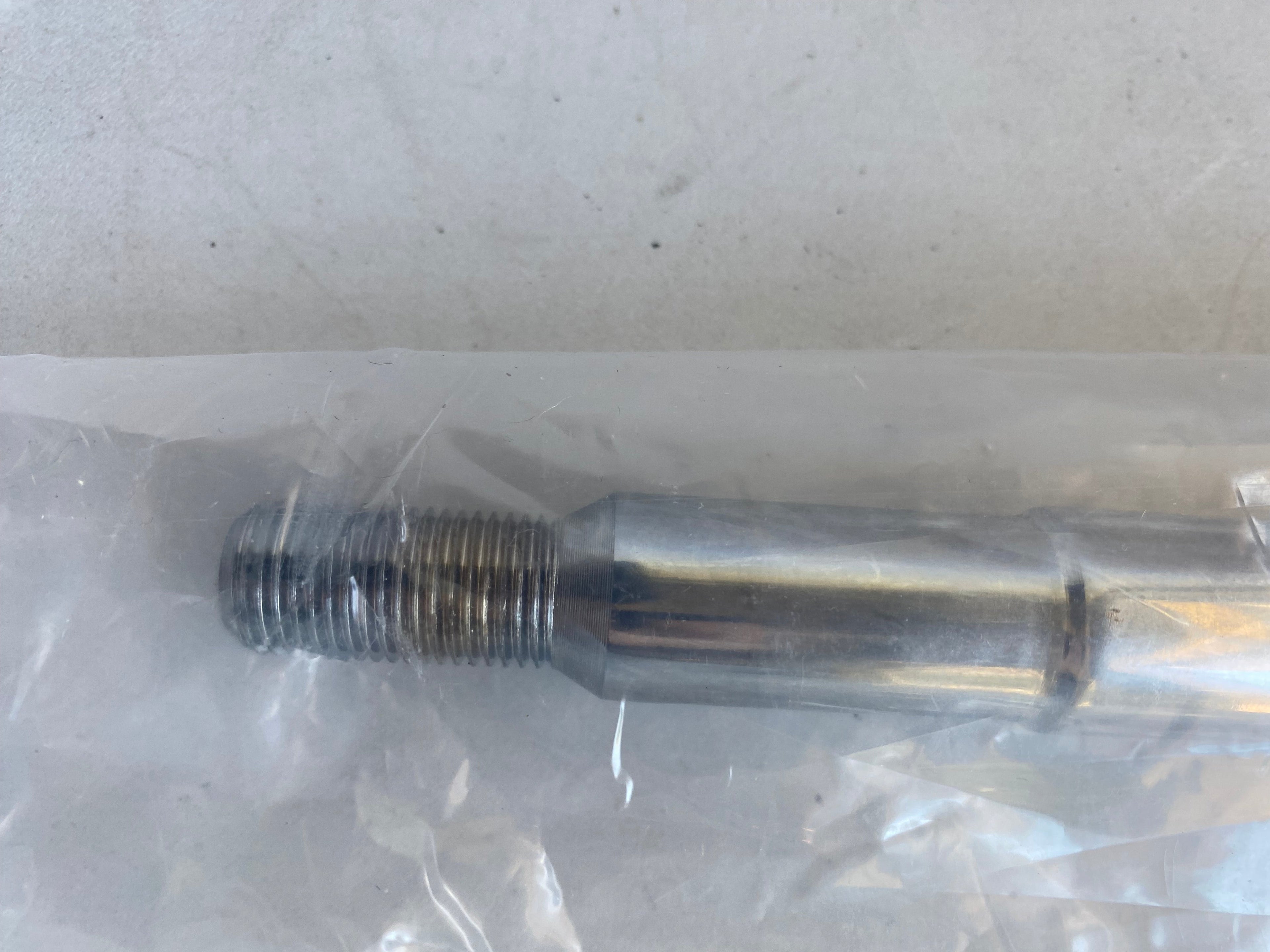 Axe de roue avant chromée 327 mm & Ø 3/4" Harley Davidson REF OEM 43346-83B