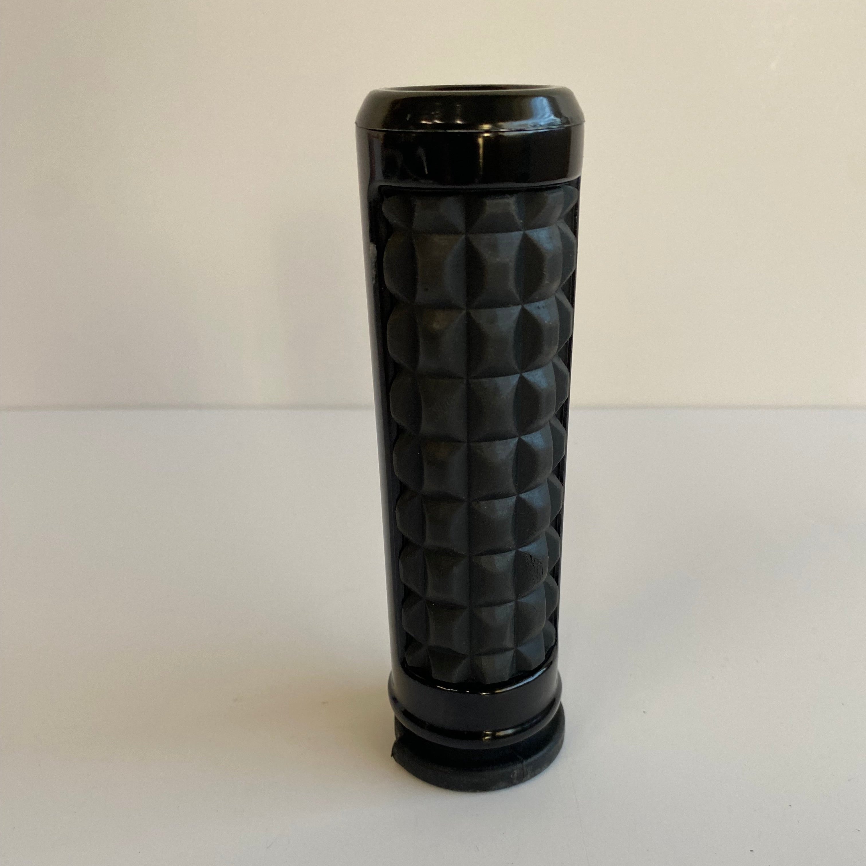 Poignée gauche Dominion black HDMC Harley Davidson REF 56100231 ou 56100232