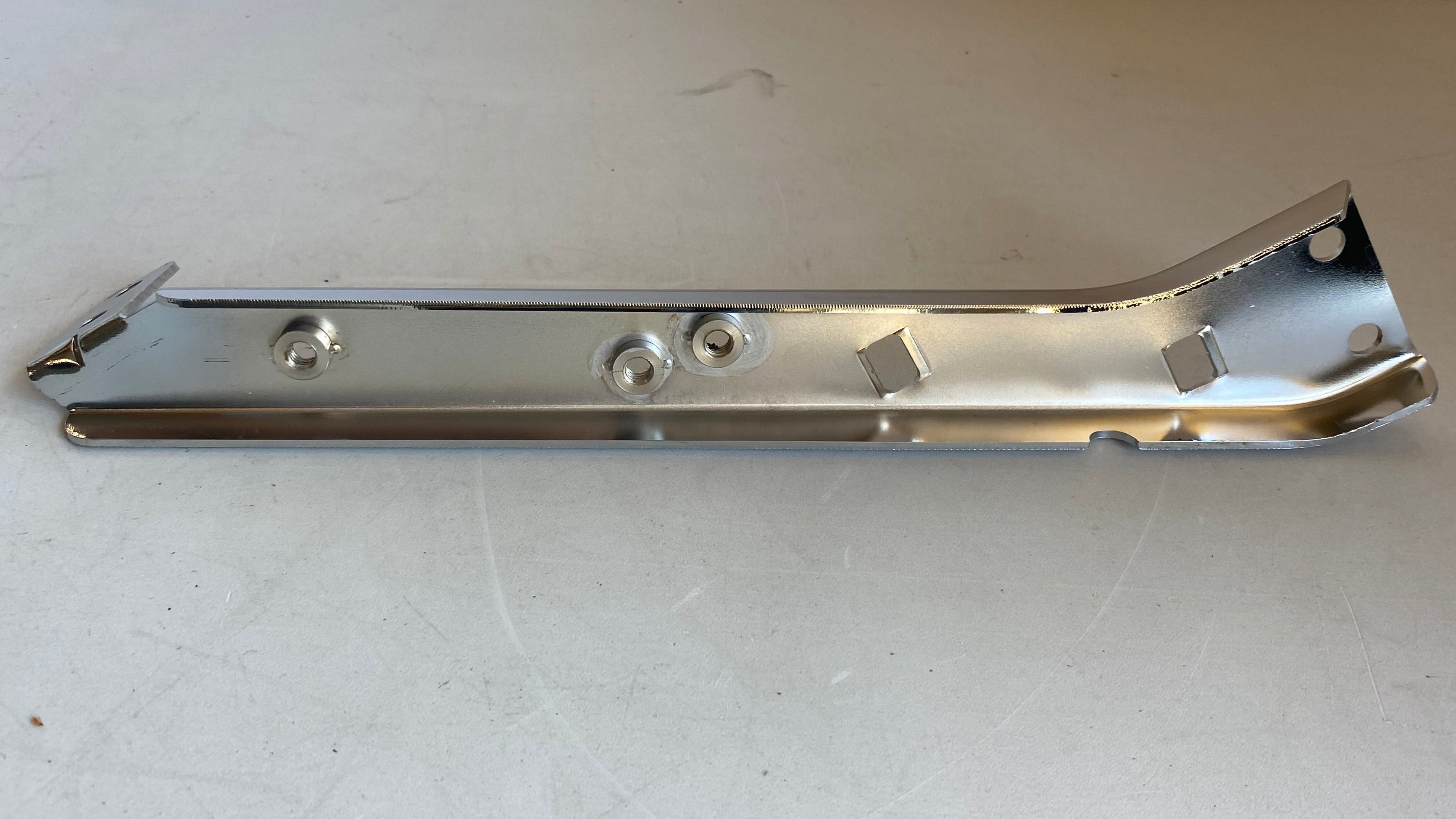 Support de sacoche/silencieux chromé gauche Touring Harley Davidson REF OEM 90718-79C