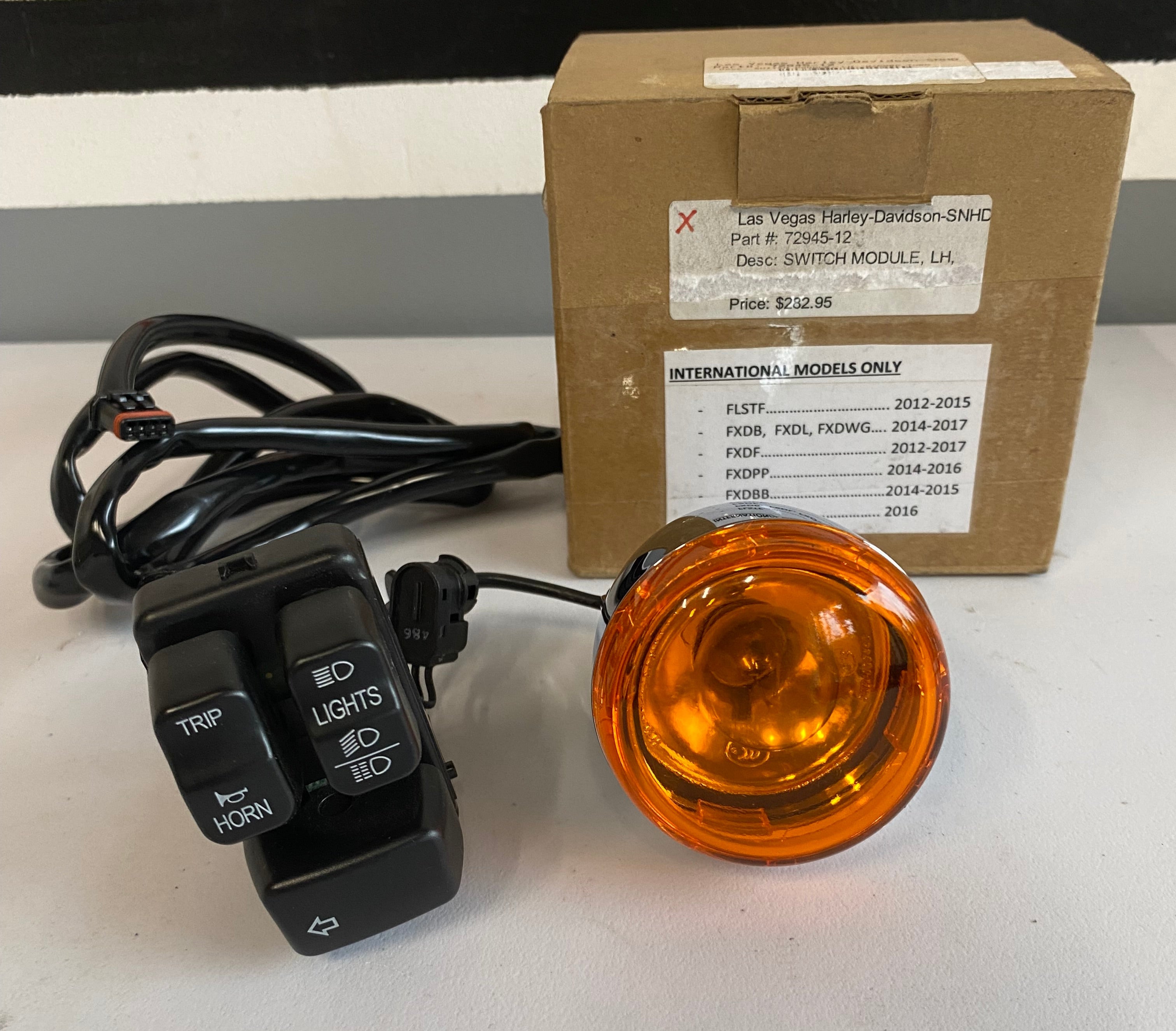 Left switch with front indicator Harley Davidson REF OEM: 72945-12