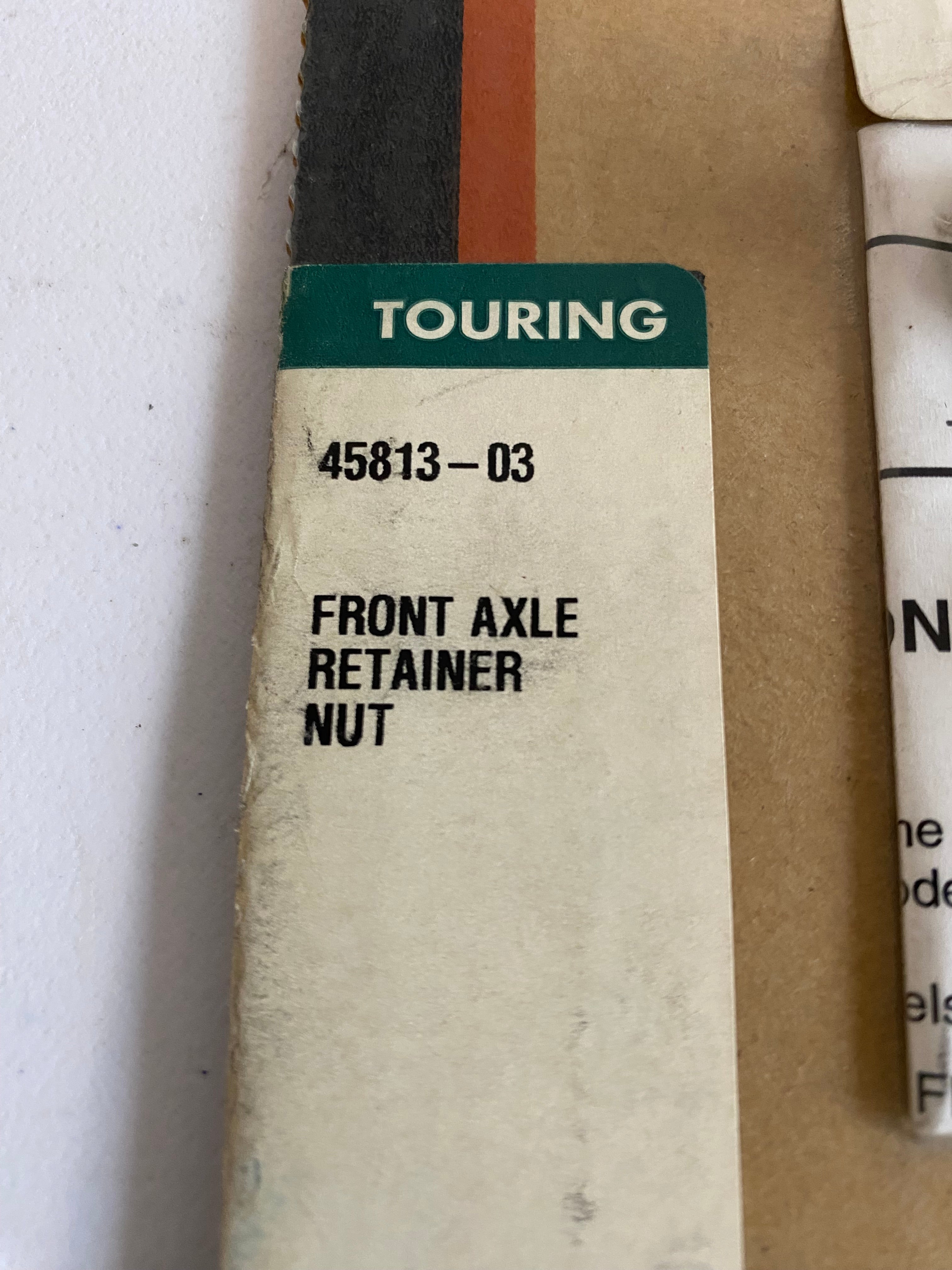 kit écrous borgnes pour bas de fourche Harley Davidson REF OEM : 45813-03