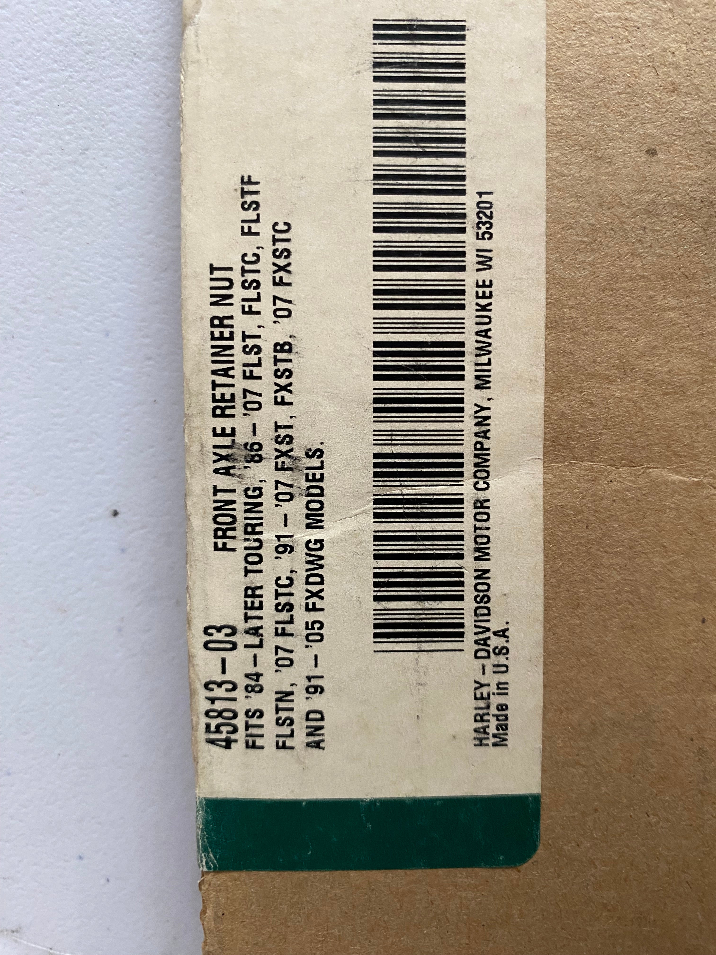 kit écrous borgnes pour bas de fourche Harley Davidson REF OEM : 45813-03