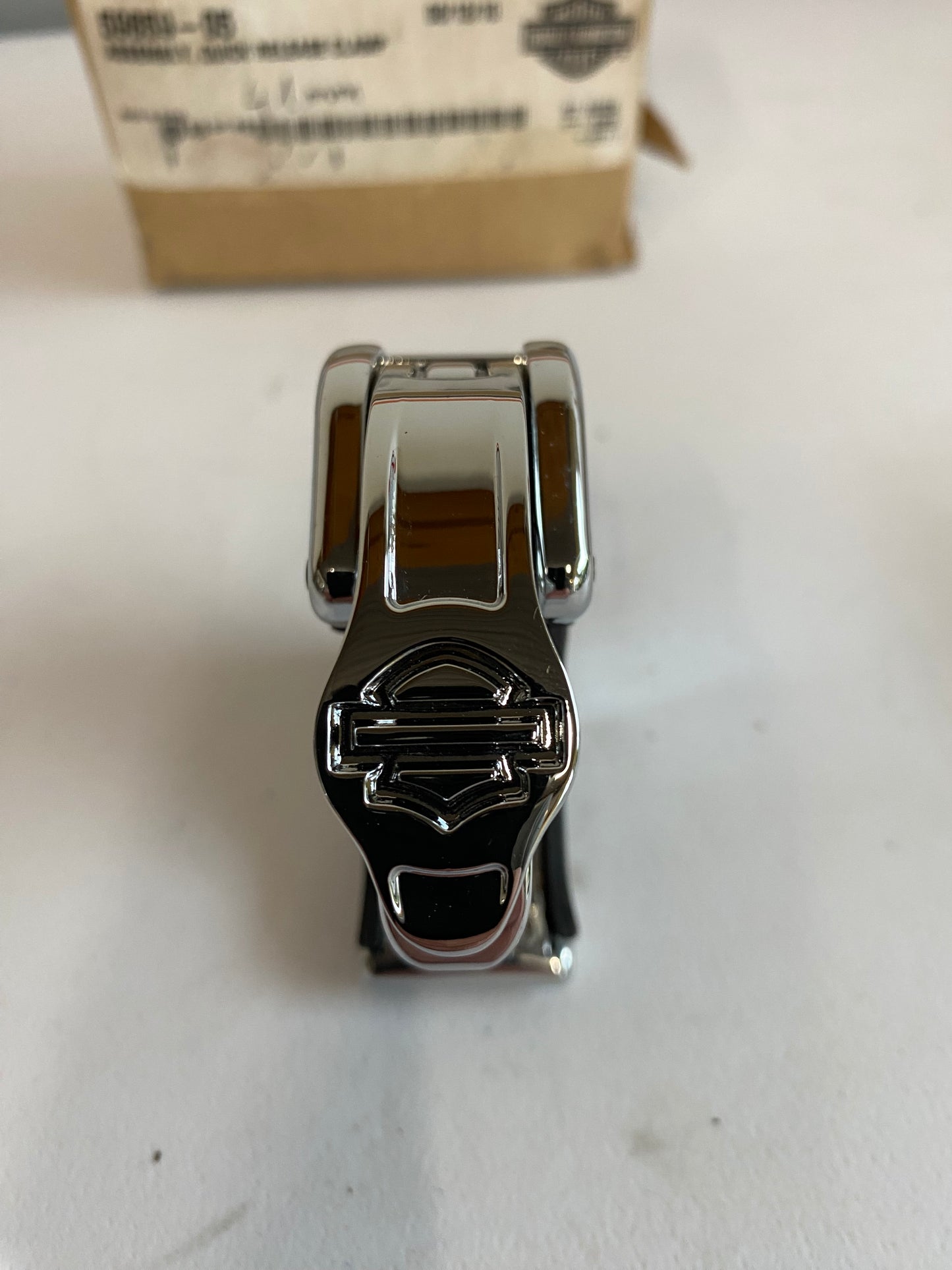 Attache de pare brise Harley Davidson REF OEM : 59859-05