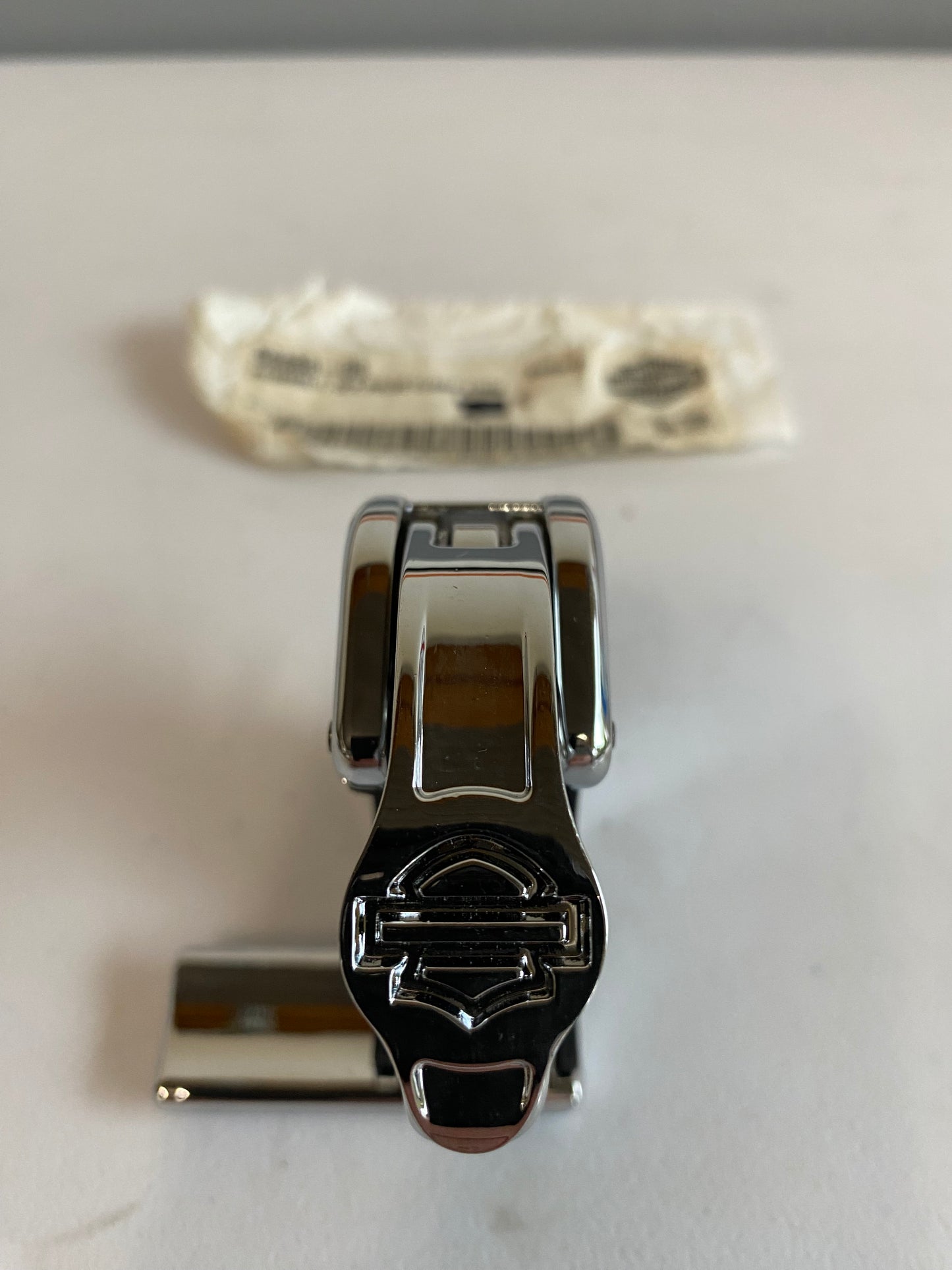 Attache de pare brise Harley Davidson REF OEM : 59868-05