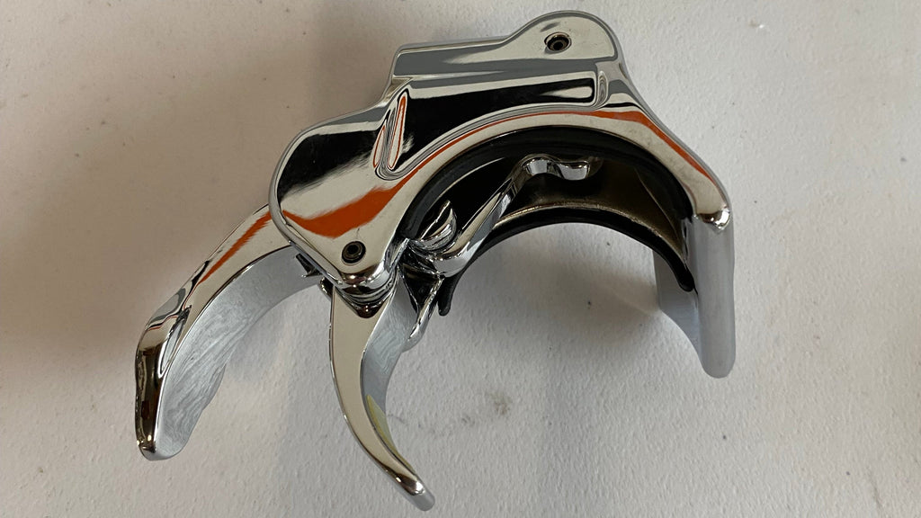 Harley Davidson Windshield Clip OEM REF: 59868-05