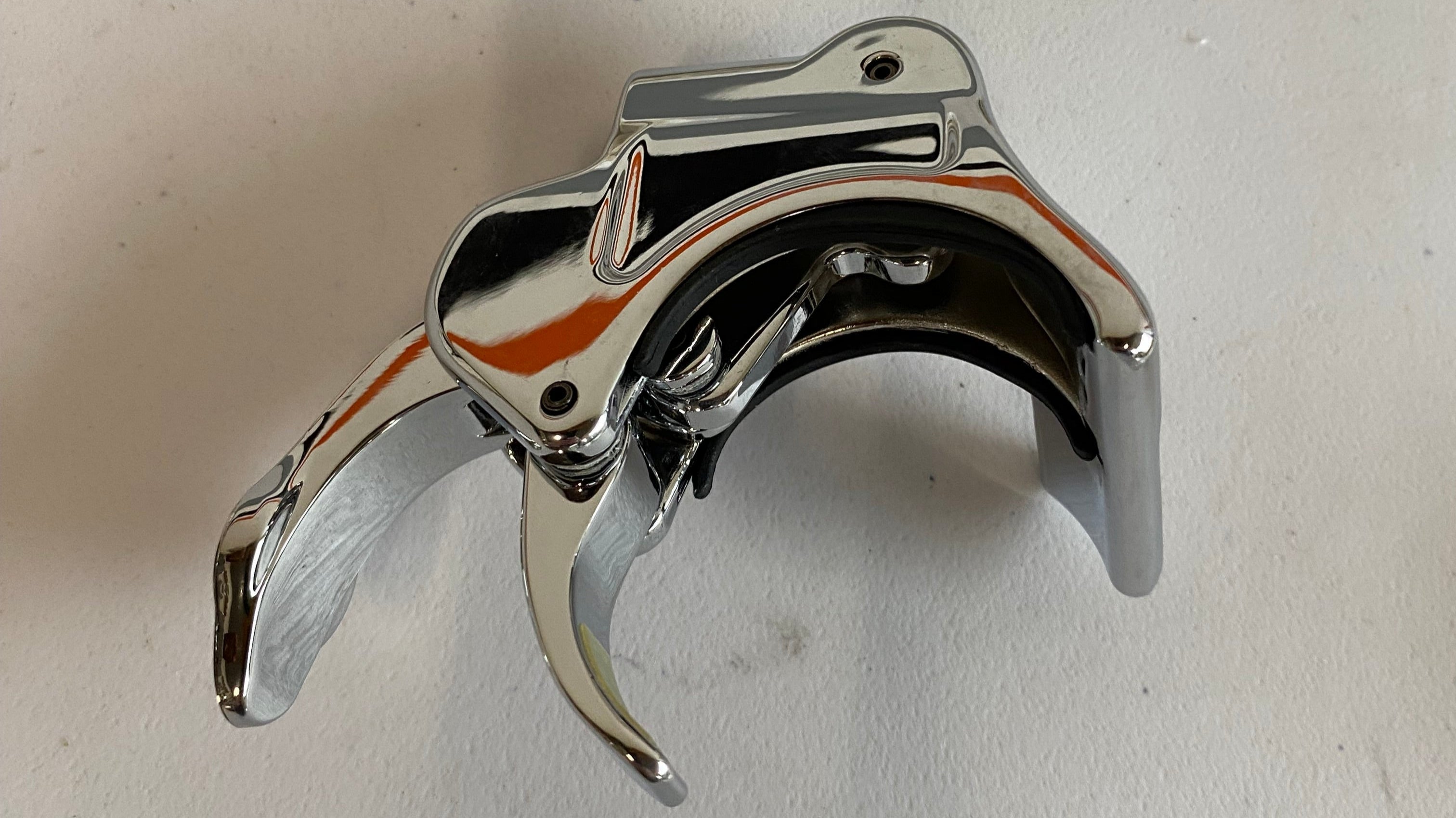 Harley Davidson Windshield Clip OEM REF: 59868-05