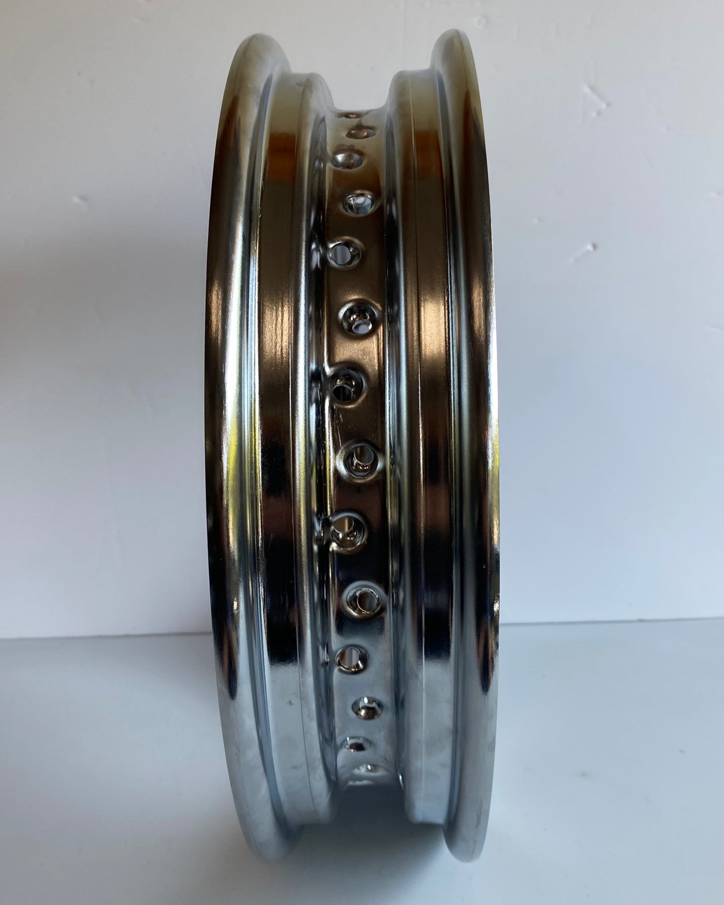 Cerclage de roue 3.00 x 16 chromé 40 trous Harley Davidson REF MCS 506279