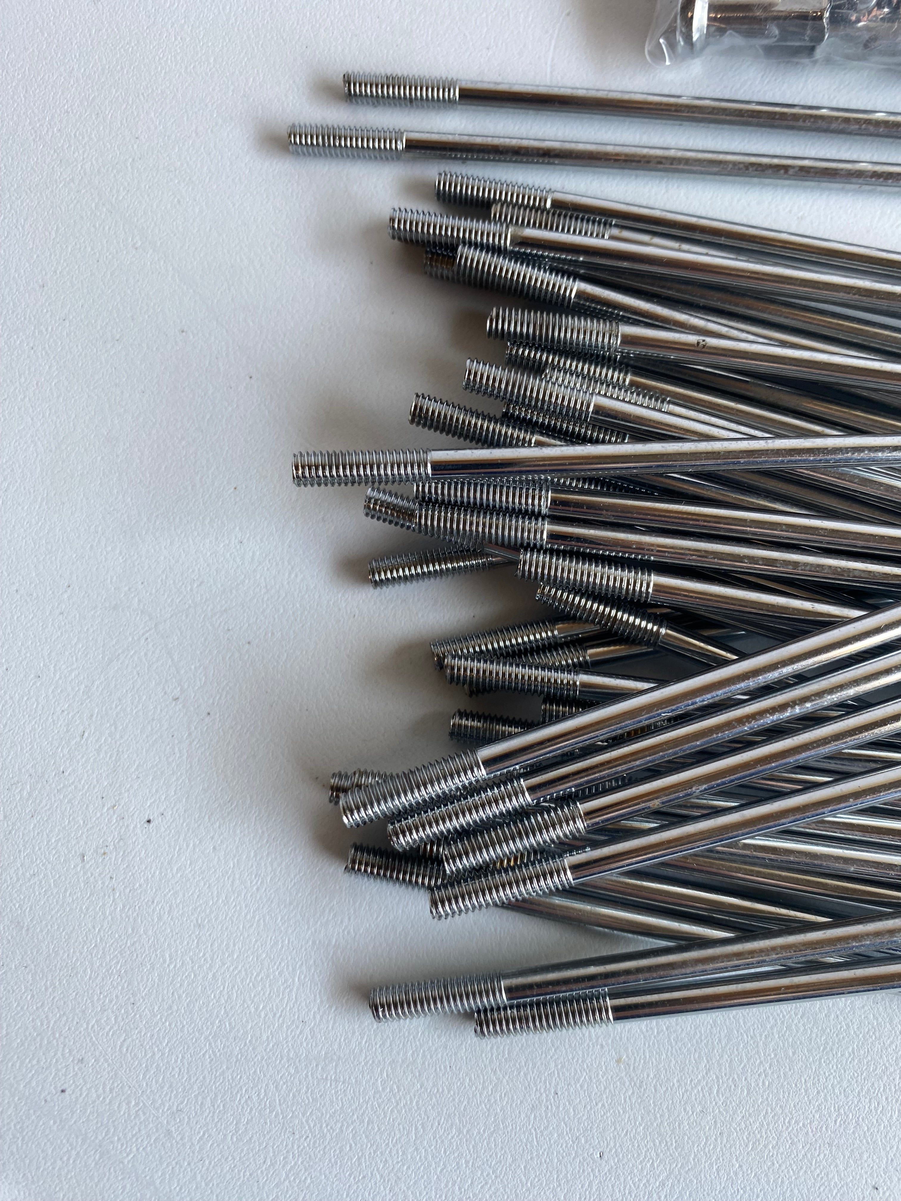 Set of 40 spokes 16 inches Harley Davidson REF OEM 43052-05A