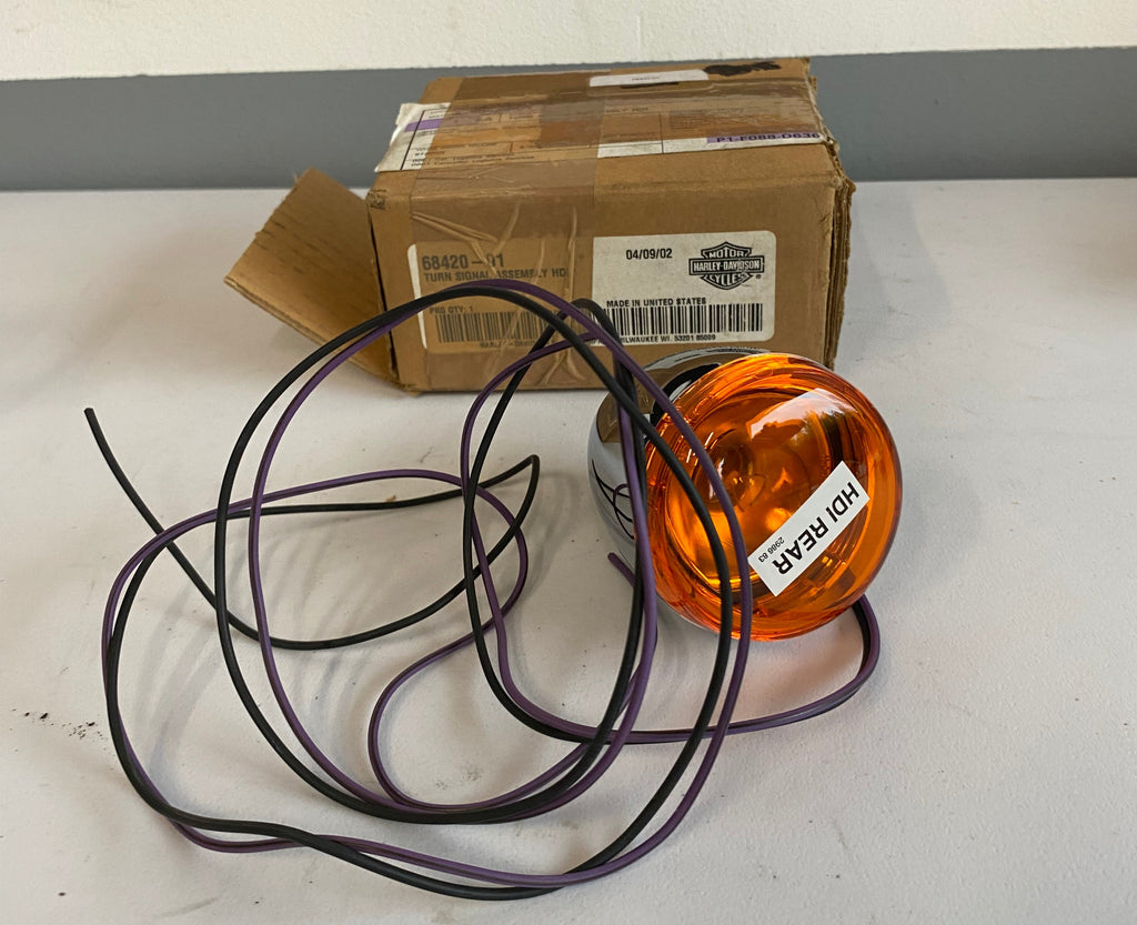 Harley Davidson Bullet Rear Turn Signal OEM REF: 68420-01