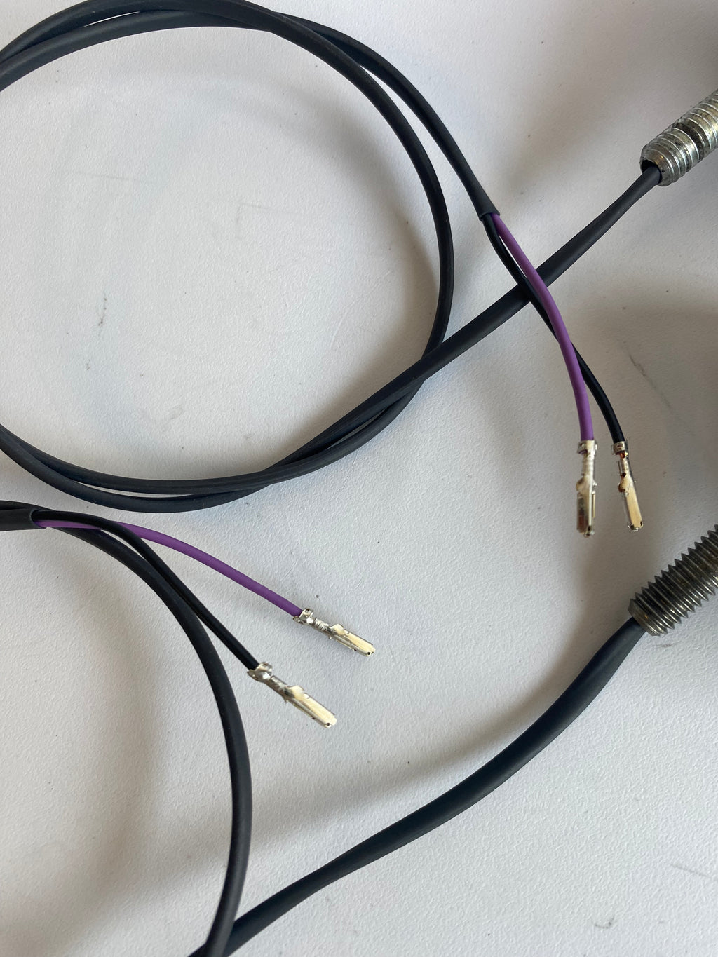 Jeu de clignotants noirs arrière déportés Harley Davidson REF OEM 68420-01