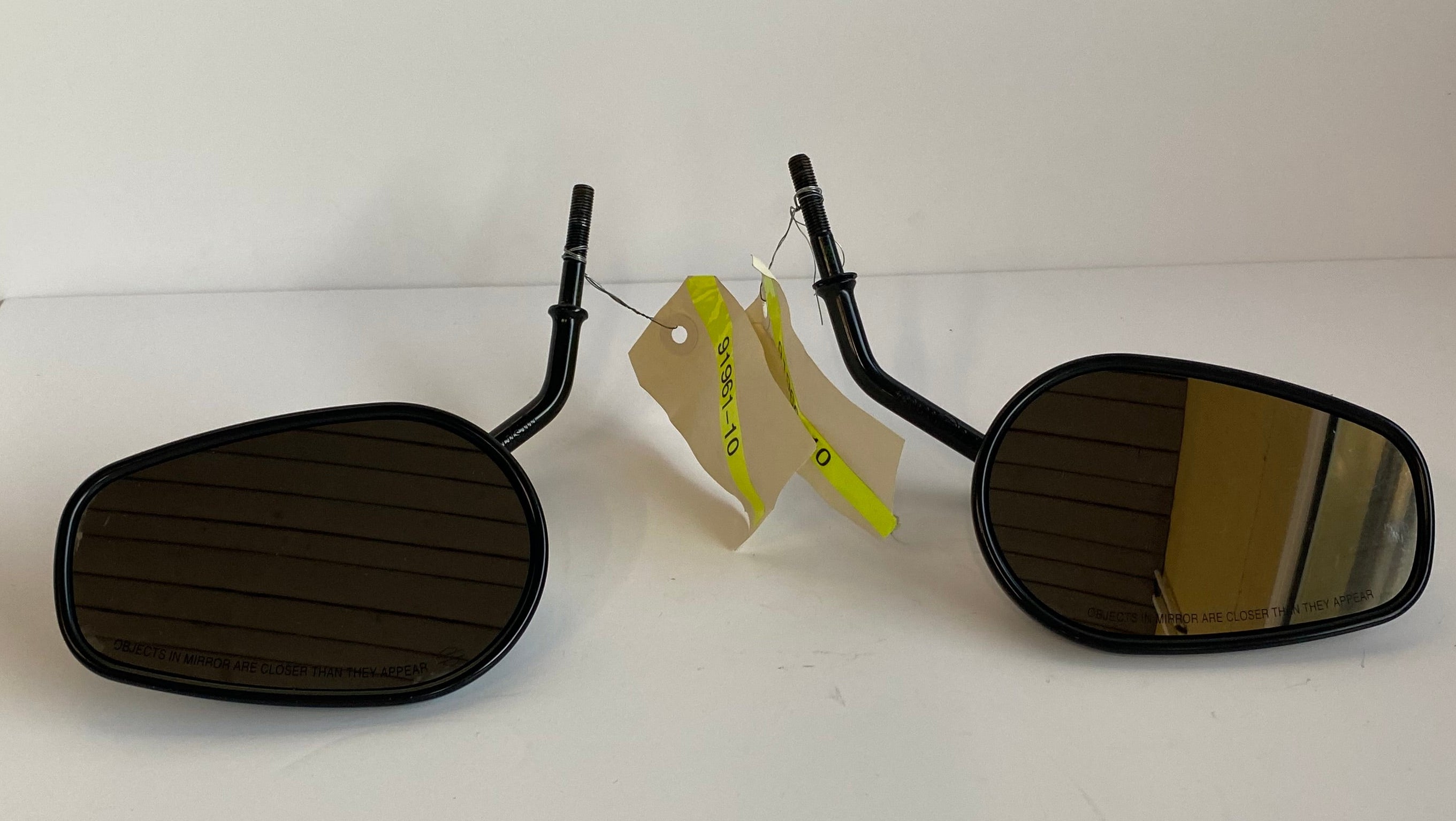 Jeu de 2 rétroviseurs noirs inversés Sportster Forty Eight Harley Davidson REF 91960-10 & 91961-10