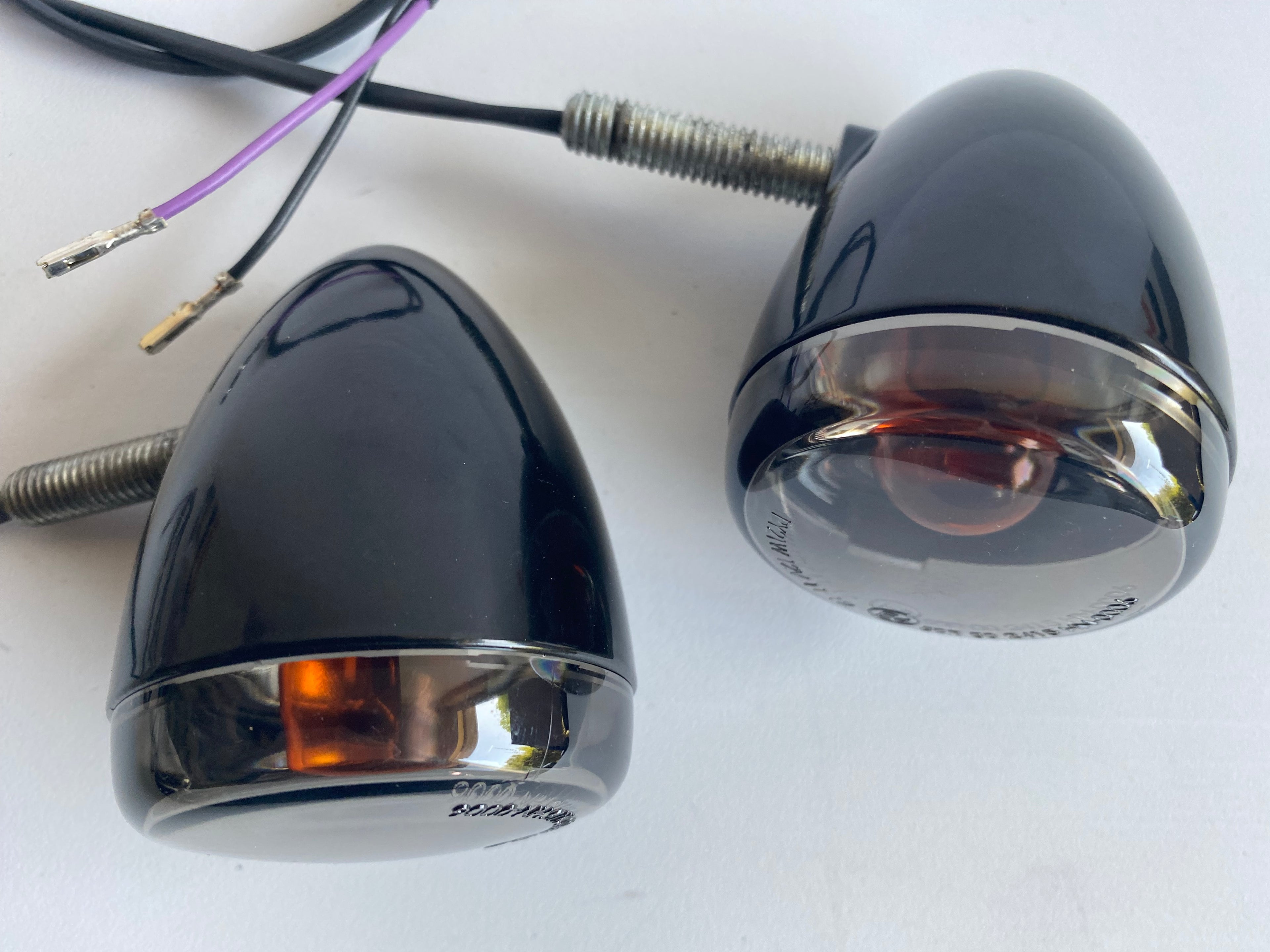 Jeu de clignotants noirs arrière déportés Harley Davidson REF OEM 68420-01