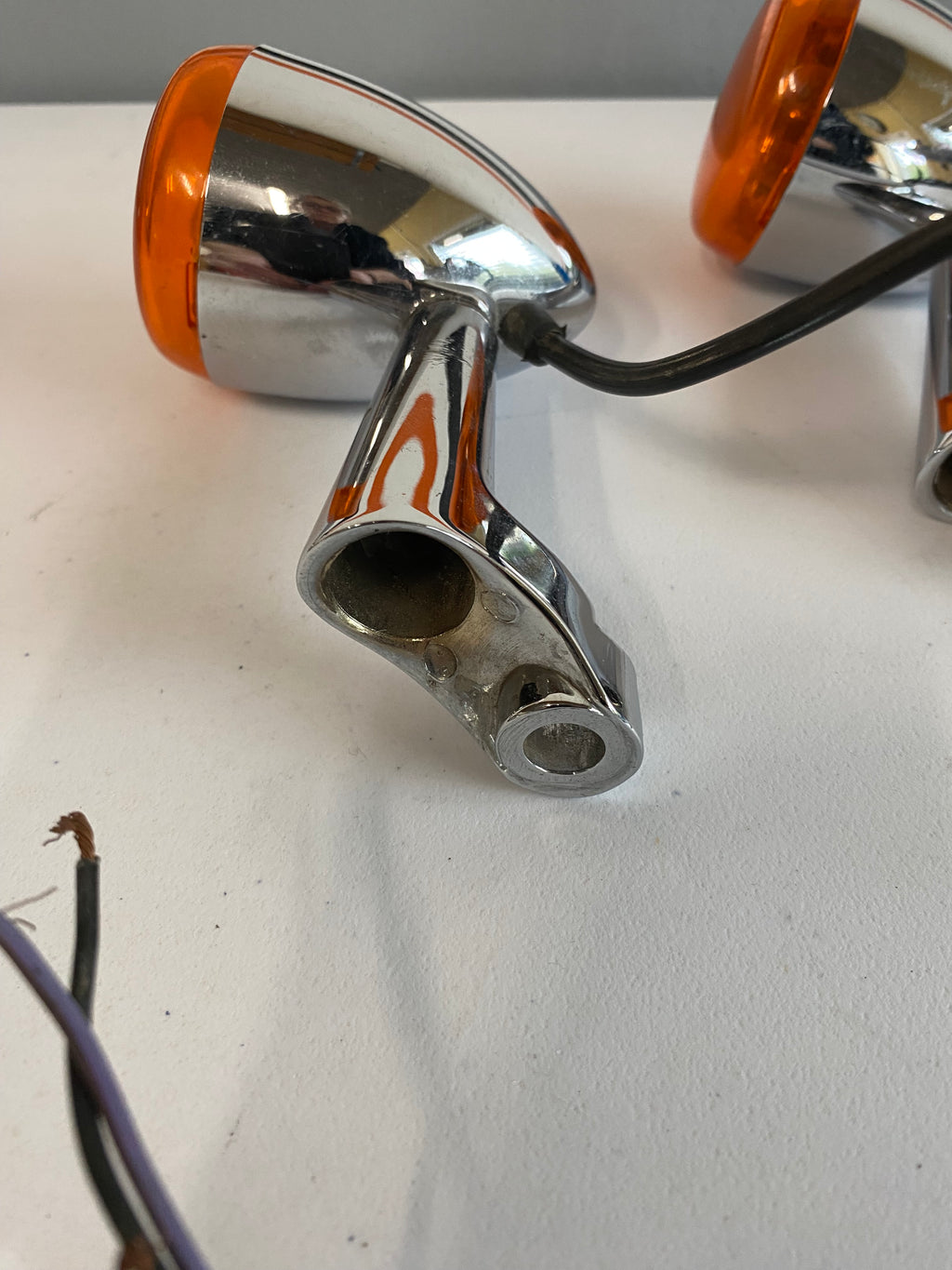 Harley Davidson Front Turn Signal Set OEM REF: 68975-00