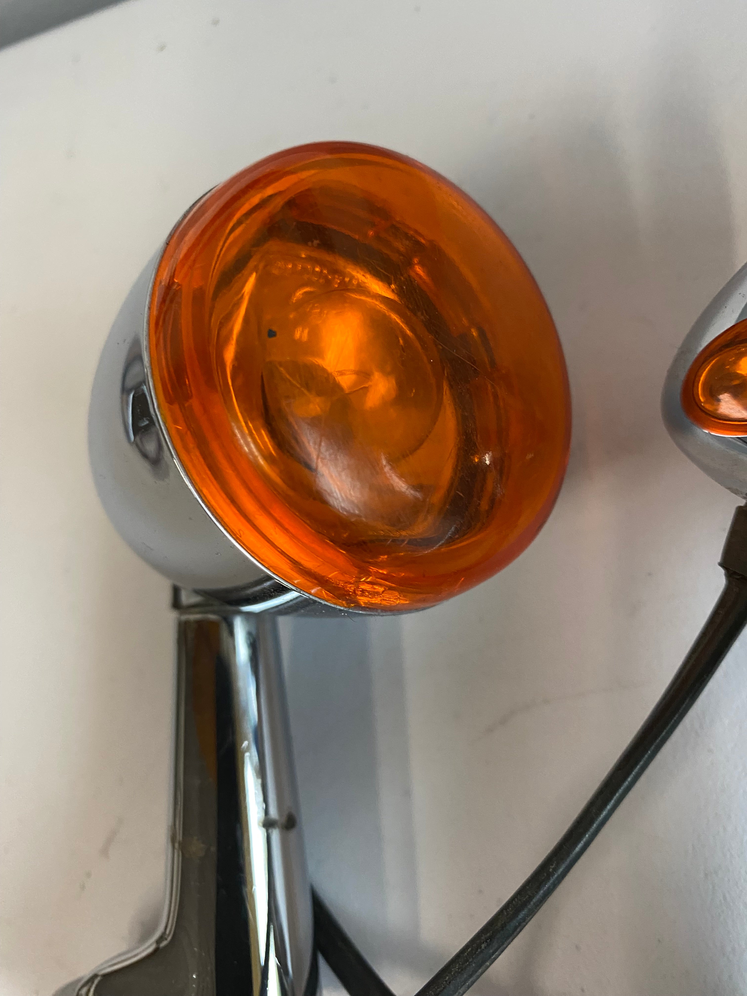 Harley Davidson Front Turn Signal Set OEM REF: 68975-00