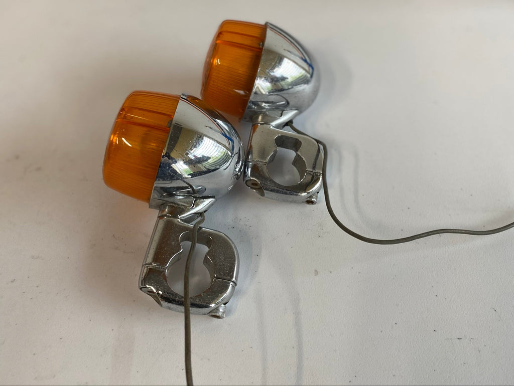 Jeu de clignotants avant YANKEE 1030 Harley Davidson REF OEM : 68514-73