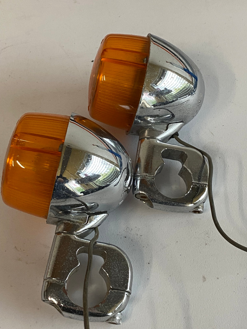 Jeu de clignotants avant YANKEE 1030 Harley Davidson REF OEM : 68514-73