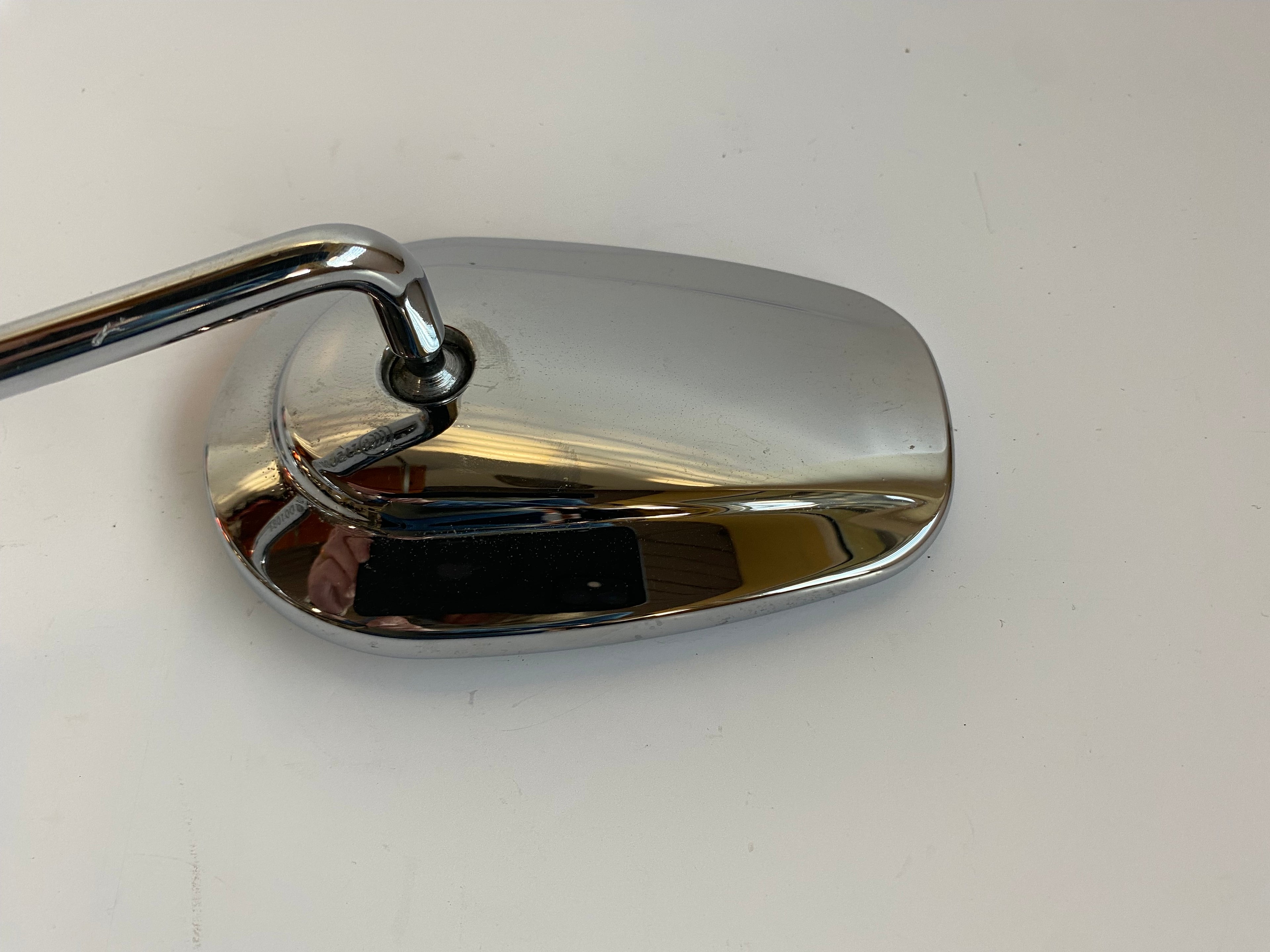 Jeu de 2 rétroviseurs chromés courts Harley Davidson REF OEM 91845-03B & 91840-03B