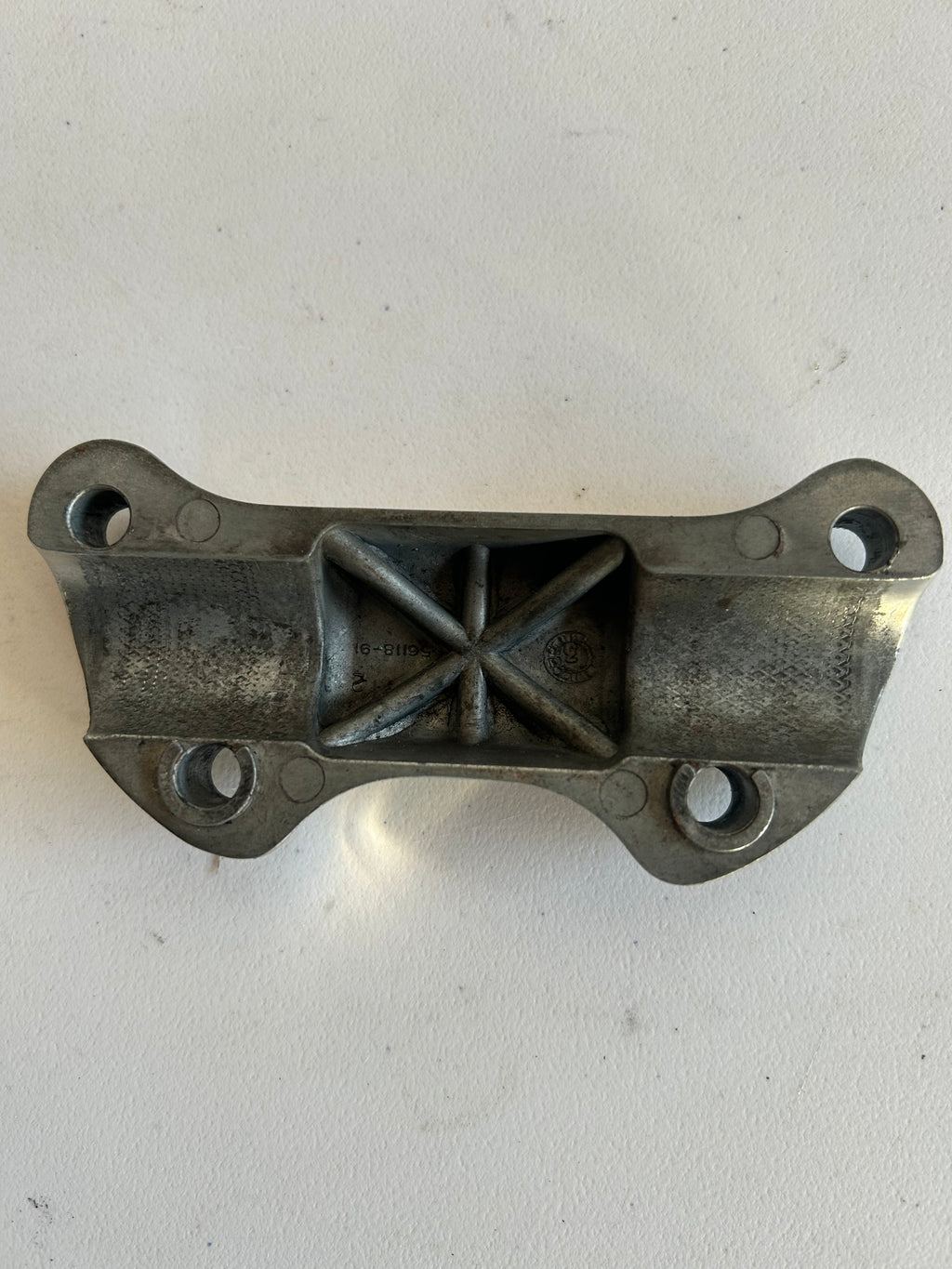 Harley Davidson polished aluminum riser bridge OEM REF: 56119-77A