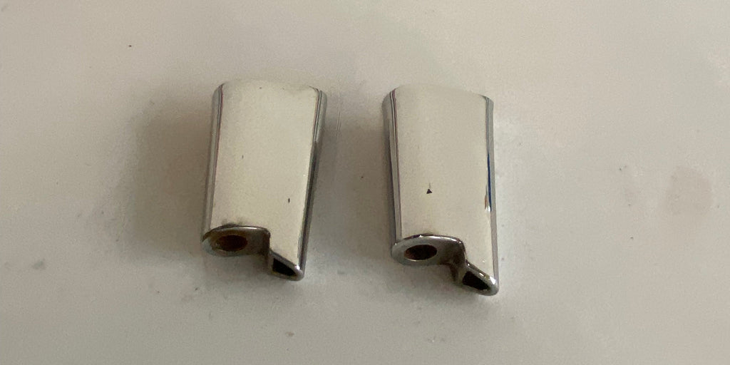 Paire de supports de clignotants arrière Harley Davidson REF OEM : 68840-93