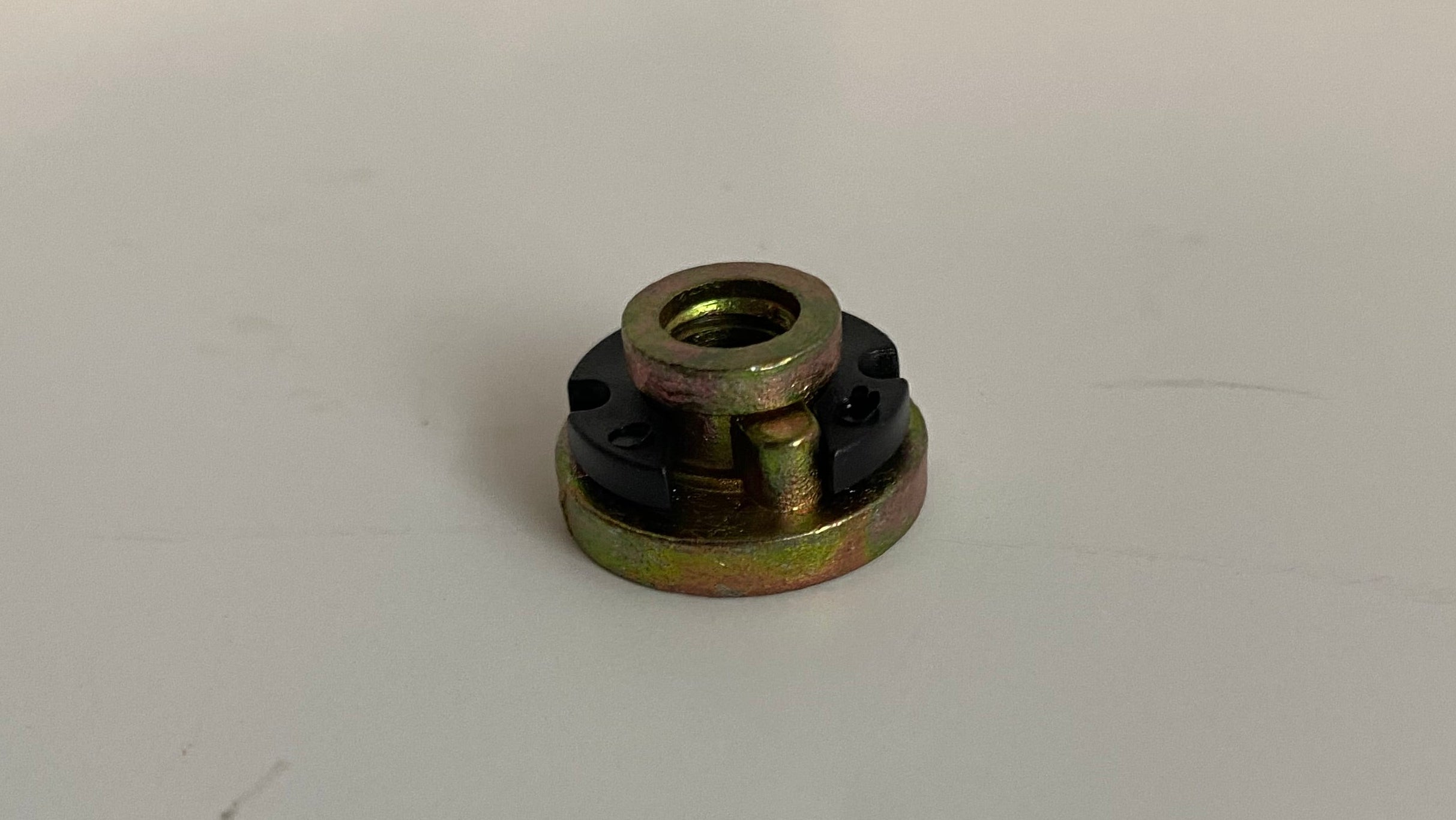 Ecrou de selle + clip Harley Davidson REF OEM 59768-97