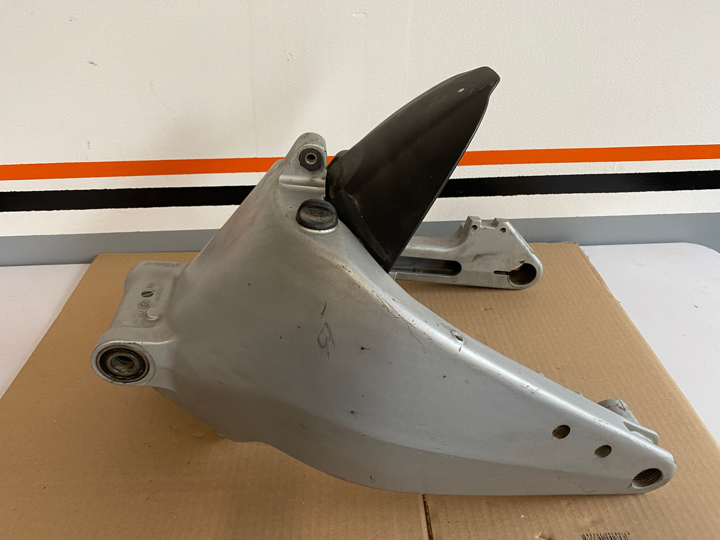 Bras oscillant BUELL XB9R REF OEM : K0100.02A8