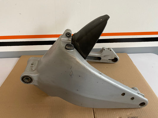 Bras oscillant BUELL XB9R REF OEM : K0100.02A8