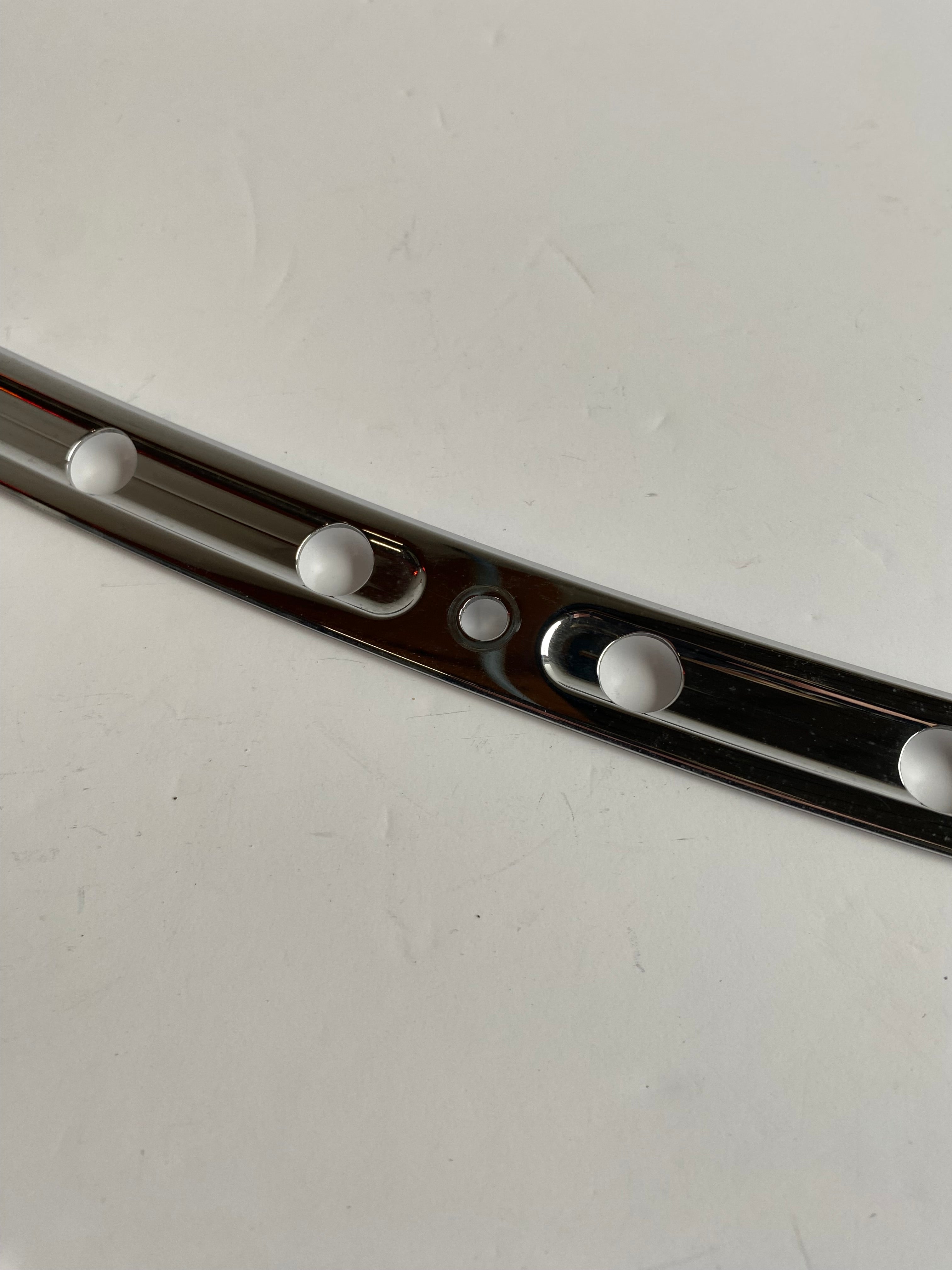 Baguette pare brise chrome Performance Machine Touring Harley Davidson REF MCS 953069