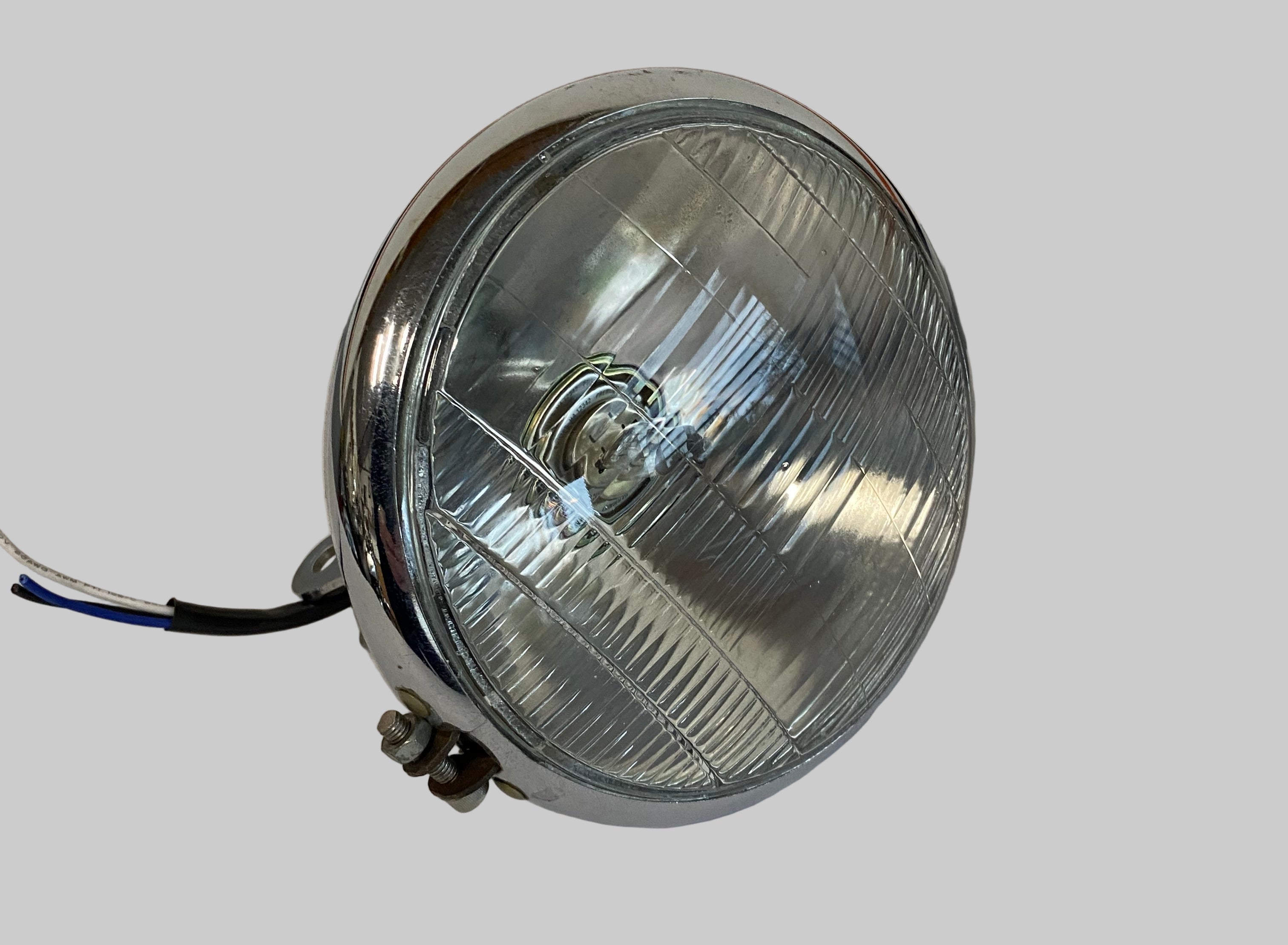 Chrome headlight diameter 6 1/2 inches Harley Davidson REF MCS: 908216