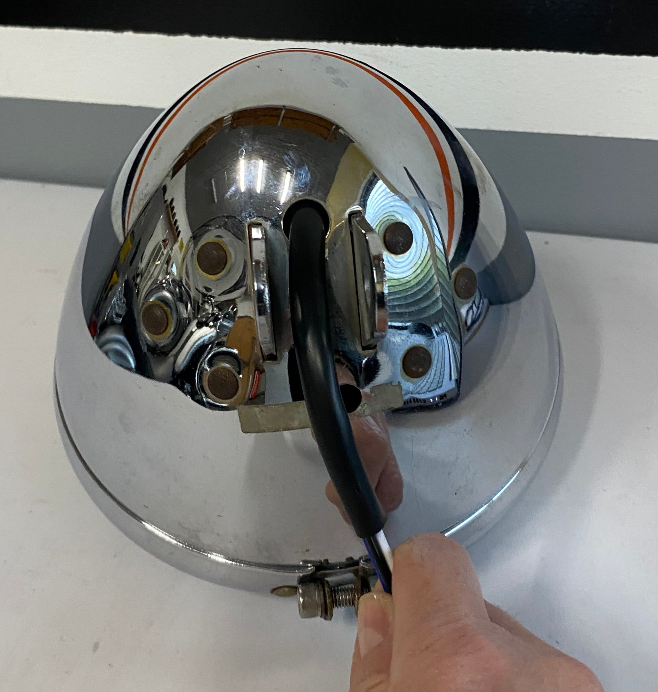 Chrome headlight diameter 6 1/2 inches Harley Davidson REF MCS: 908216
