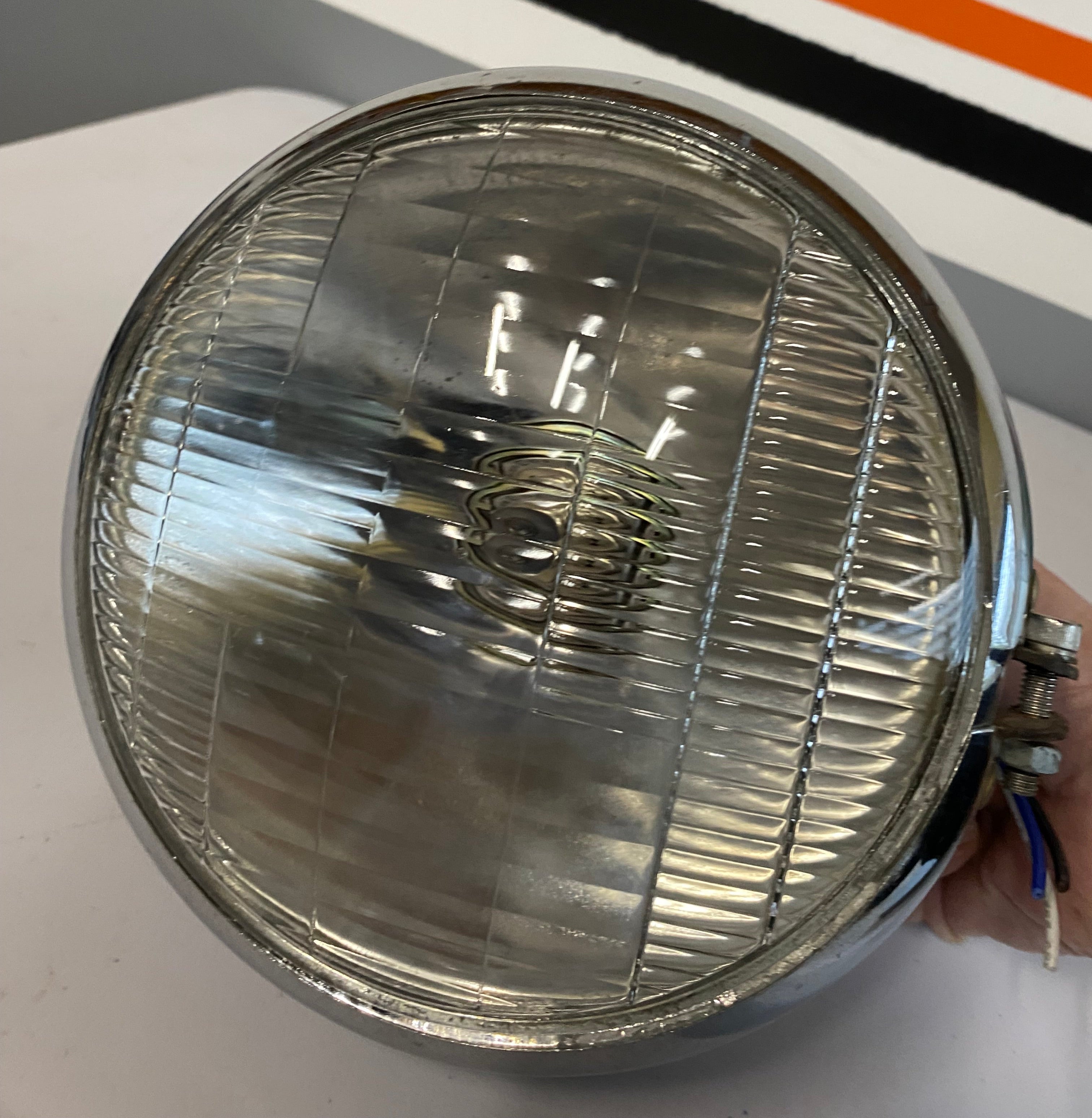 Chrome headlight diameter 6 1/2 inches Harley Davidson REF MCS: 908216