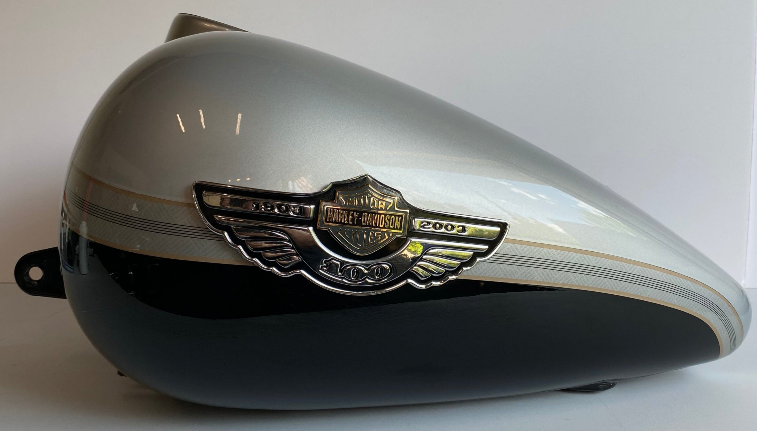 Fuel tank Touring injection 2003 Bi color Harley Davidson REF OEM 61356-03BDS