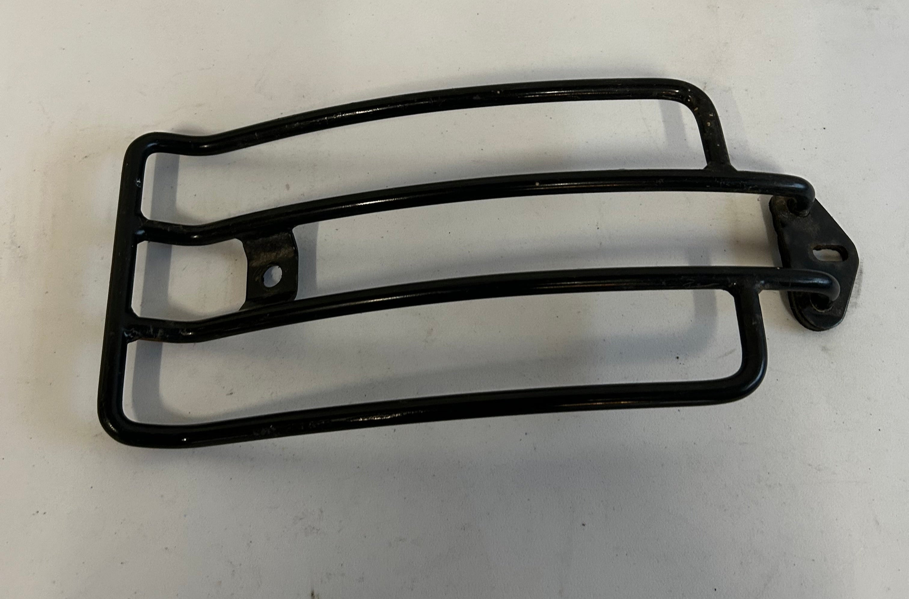 Porte paquet noir de garde boue arrière Sportster Harley Davidson  REF MCS : 942717