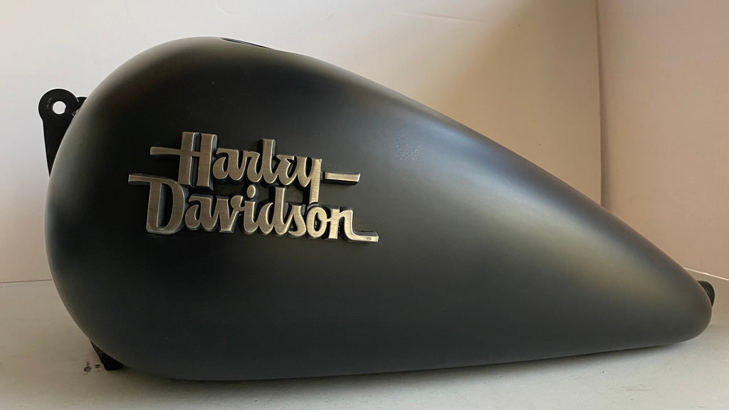 Réservoir à carburant essence Dyna noir mat Harley Davidson REF OEM 61000172BYM