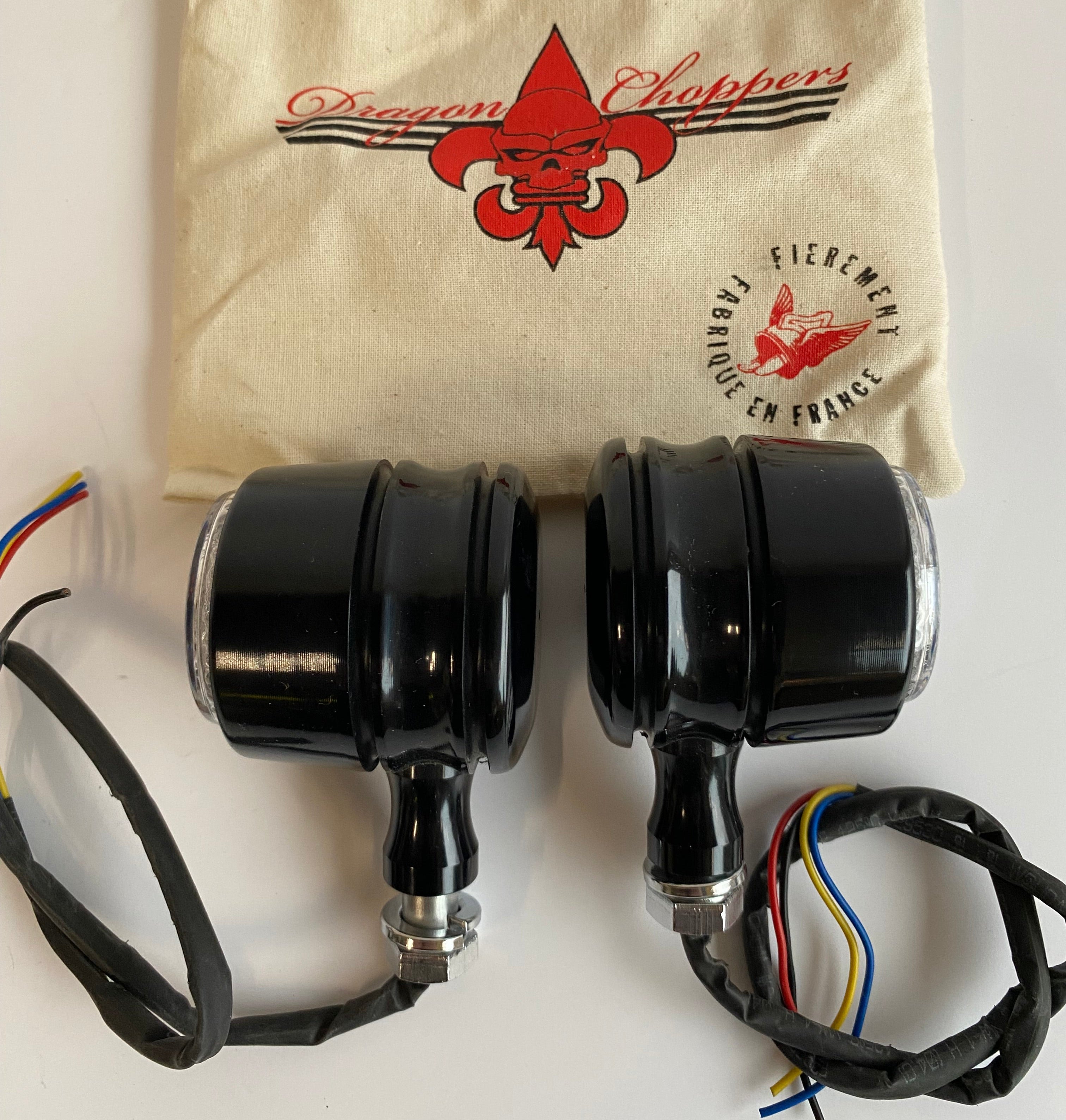 Jeu de 2 clignotants feu 3 fonctions arrière Dragon Choppers Harley Davidson REF 12-023