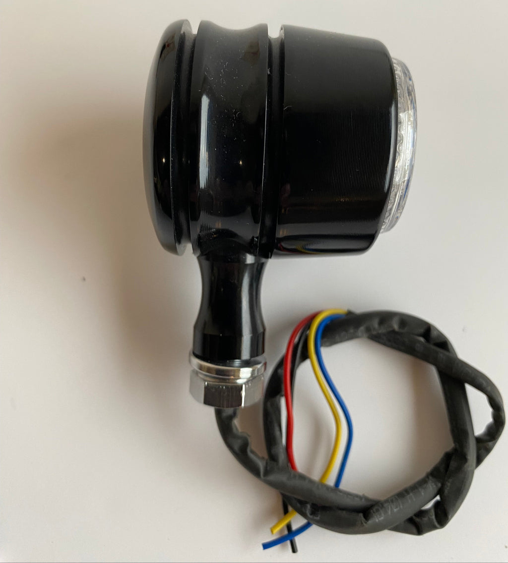Jeu de 2 clignotants feu 3 fonctions arrière Dragon Choppers Harley Davidson REF 12-023