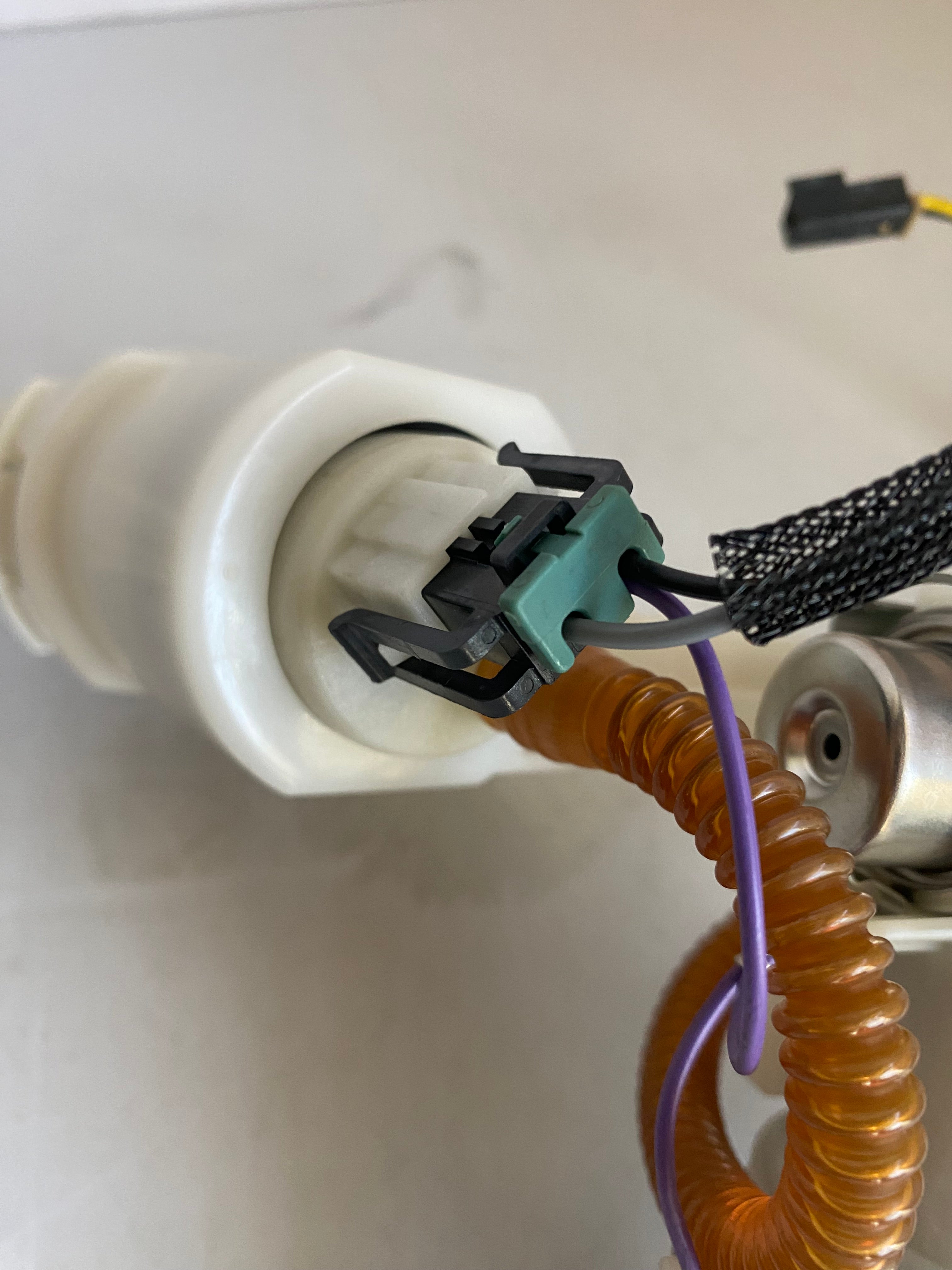 Pompe à carburant + filtre à essence Dyna Harley Davidson REF OEM 75218-04D
