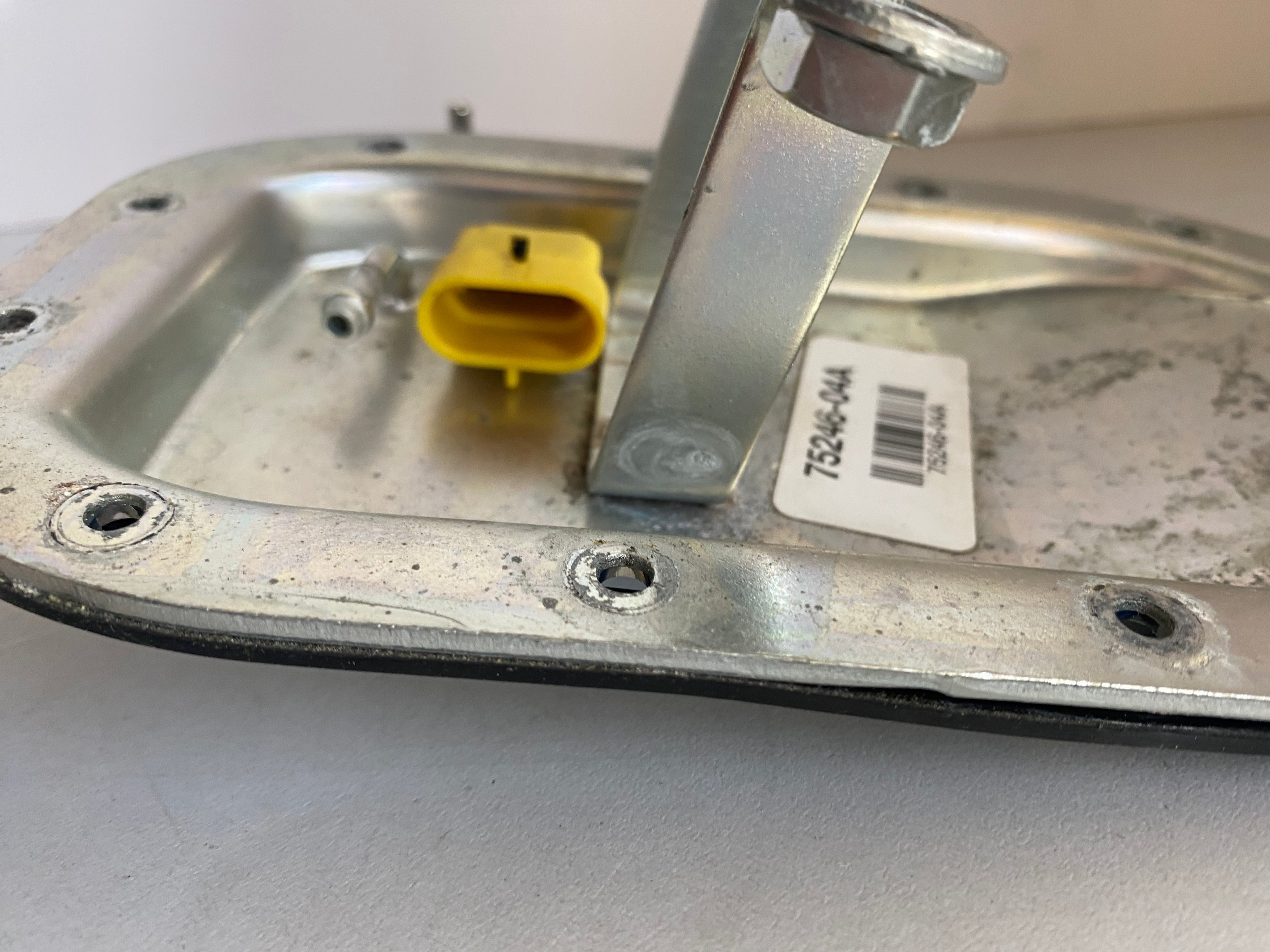 Harley Davidson Dyna Kraftstoffpumpentür REF OEM 75246-04A