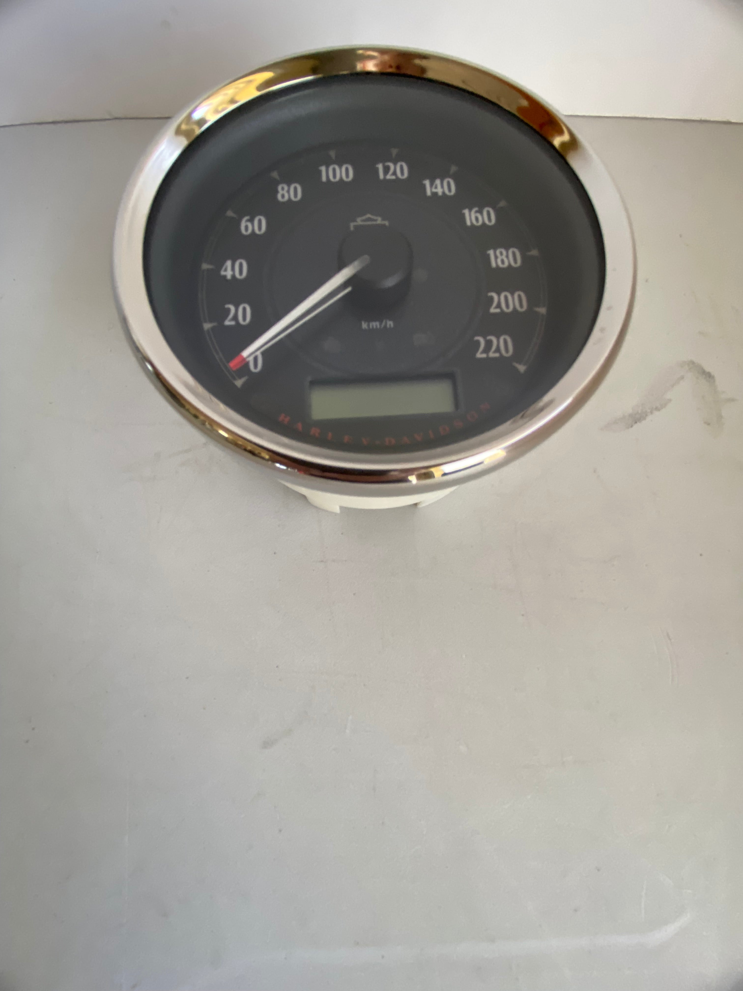 Compteur de vitesse en Km/h avec 17.963 kms Dyna Harley Davidson REF OEM 67479-12