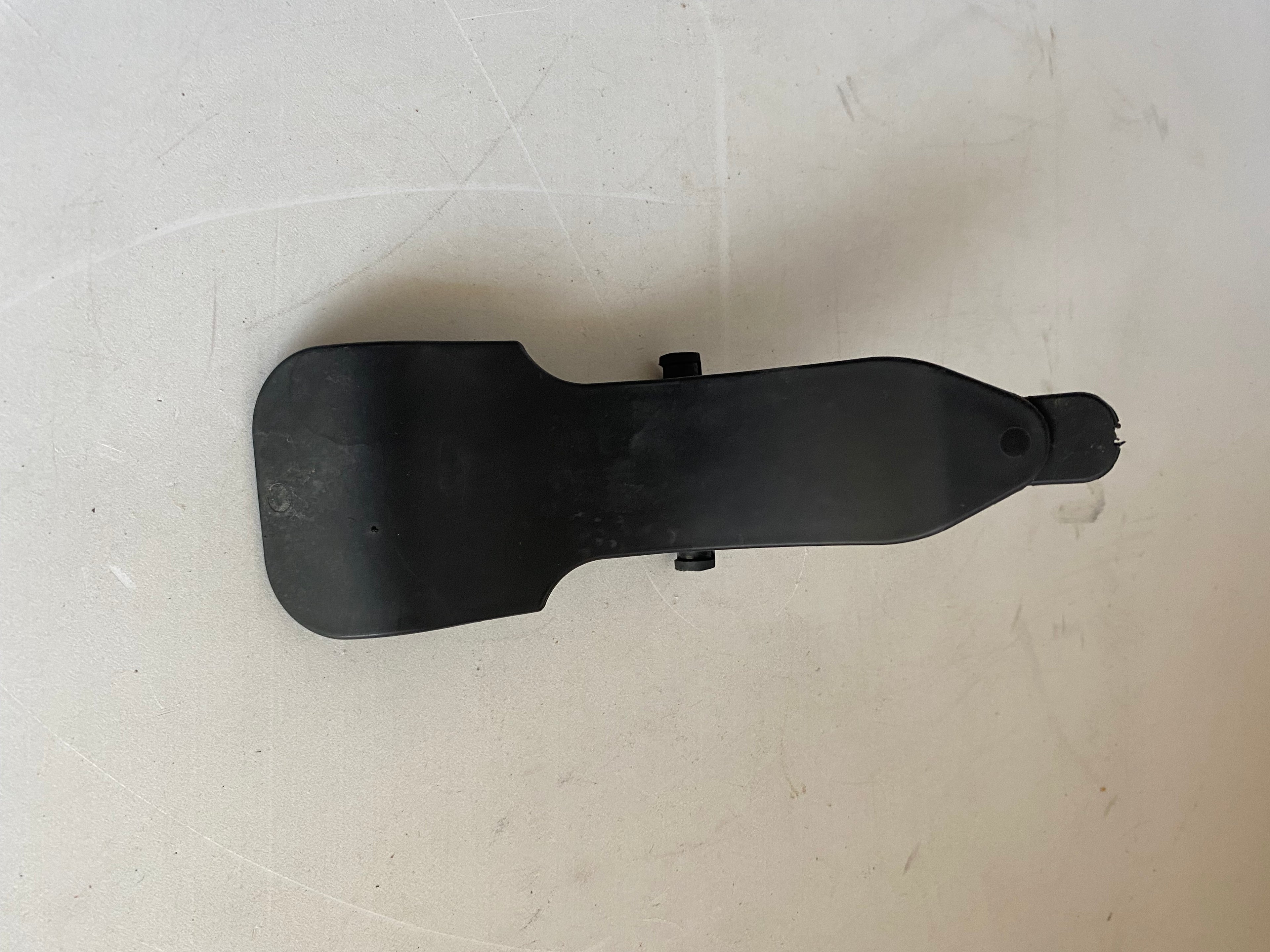 Cache faisceau électrique cadre Dyna Harley Davidson REF OEM 70427-06
