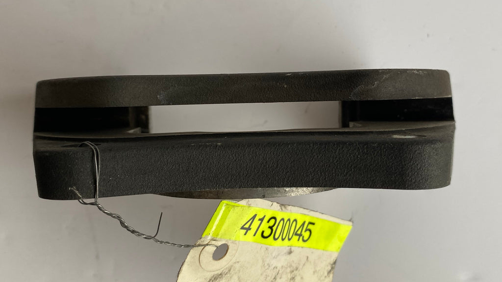 Support étrier de frein arrière Tri Glide Harley Davidson REF OEM 41300045
