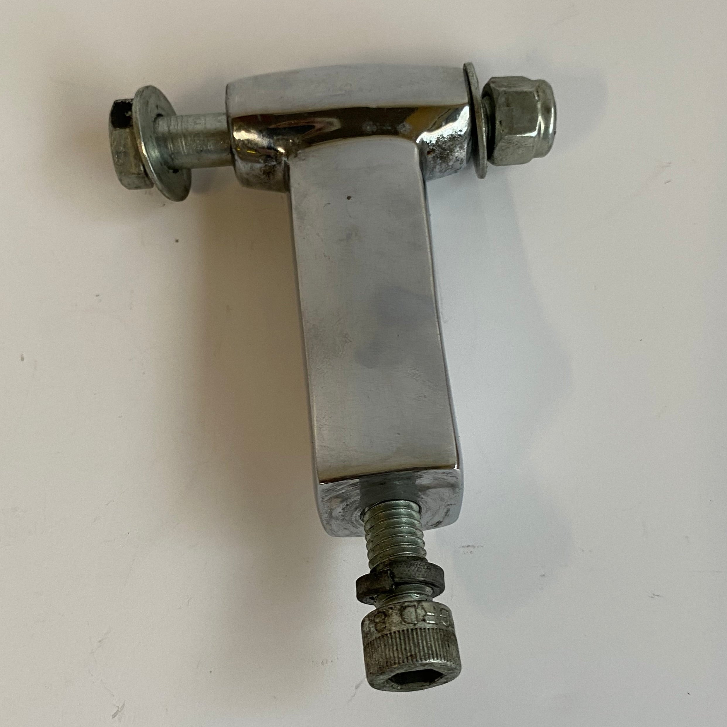 Support de phare Sportster Custom Harley Davidson REF OEM 67746-11