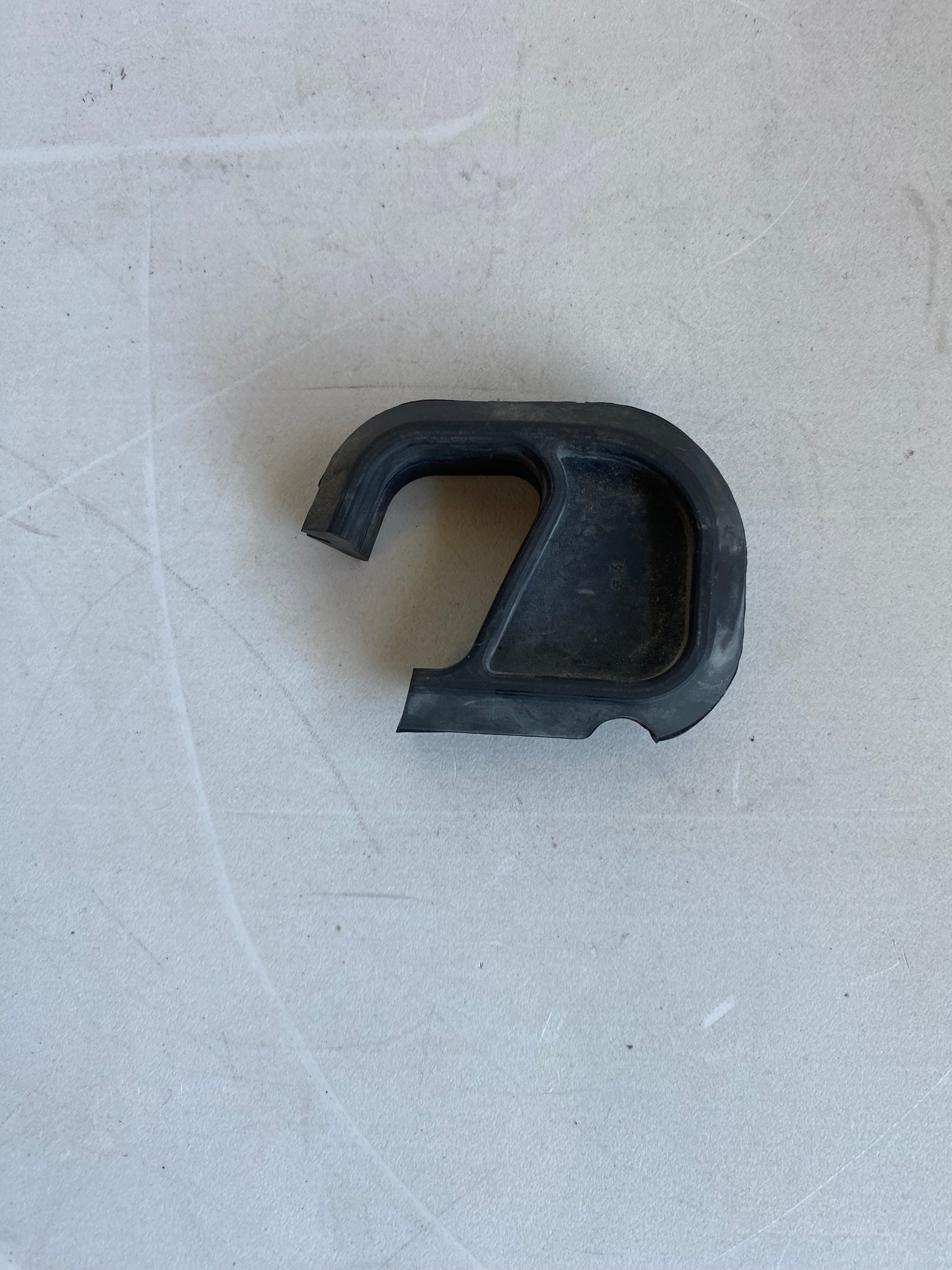 Cache cadre gauche Dyna Harley Davidson REF OEM 12100021