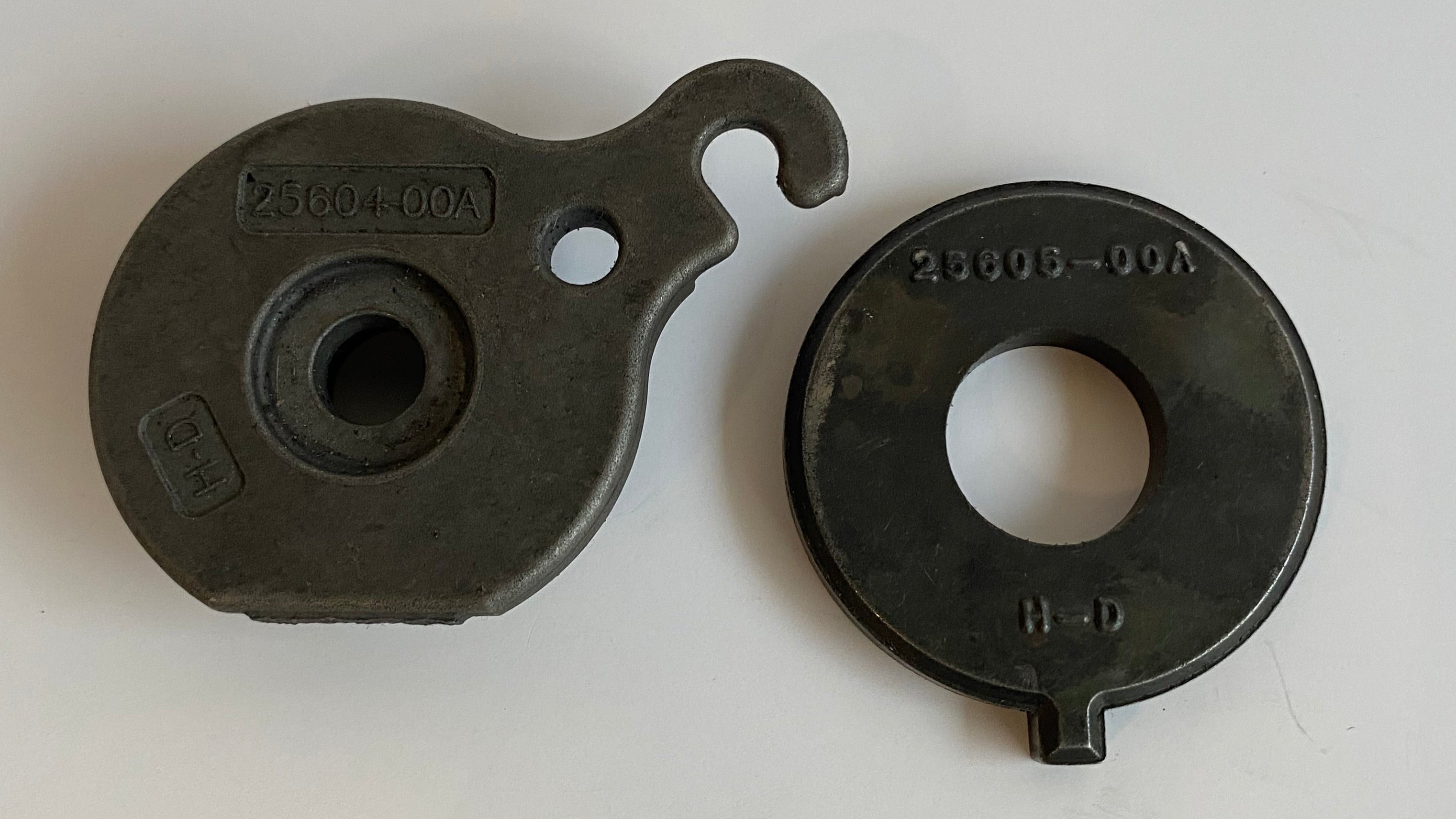 Rampe débrayage interne & externe Big Twin Harley Davidson REF OEM 25604-00A & 25605-00A