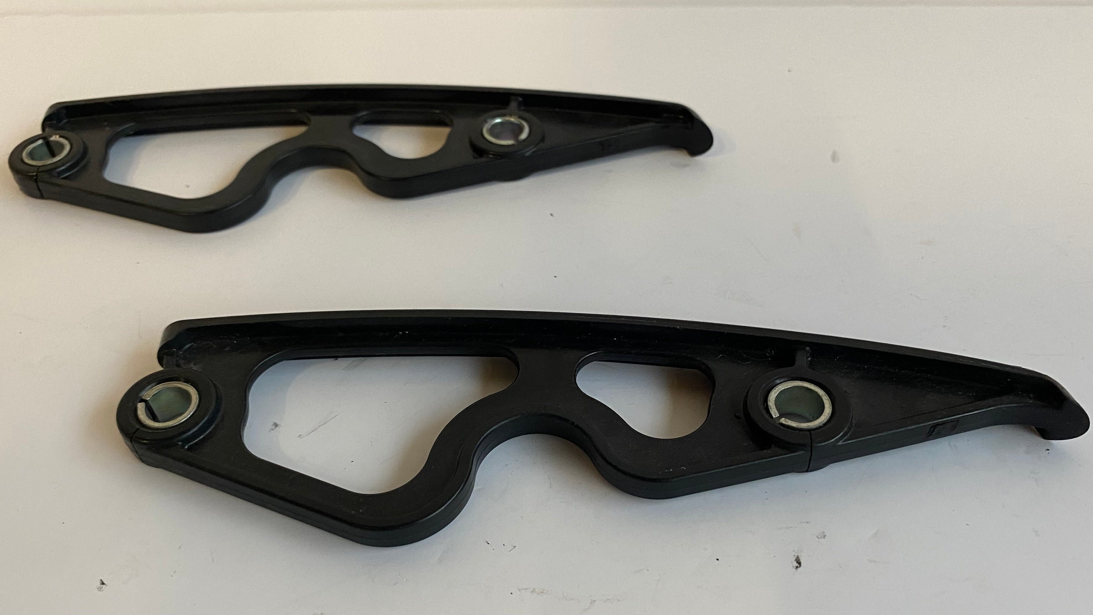 Jeu de 2 caches noirs sabres Touring Harley Davidson REF OEM 90201754DH
