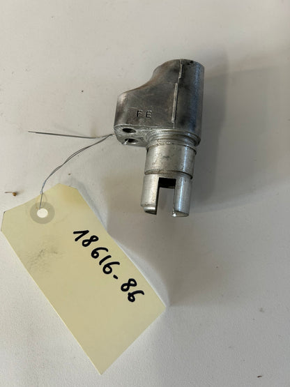 Bloc poussoir hydraulique échappement avant  Harley Davidson REF OEM : 18616-86
